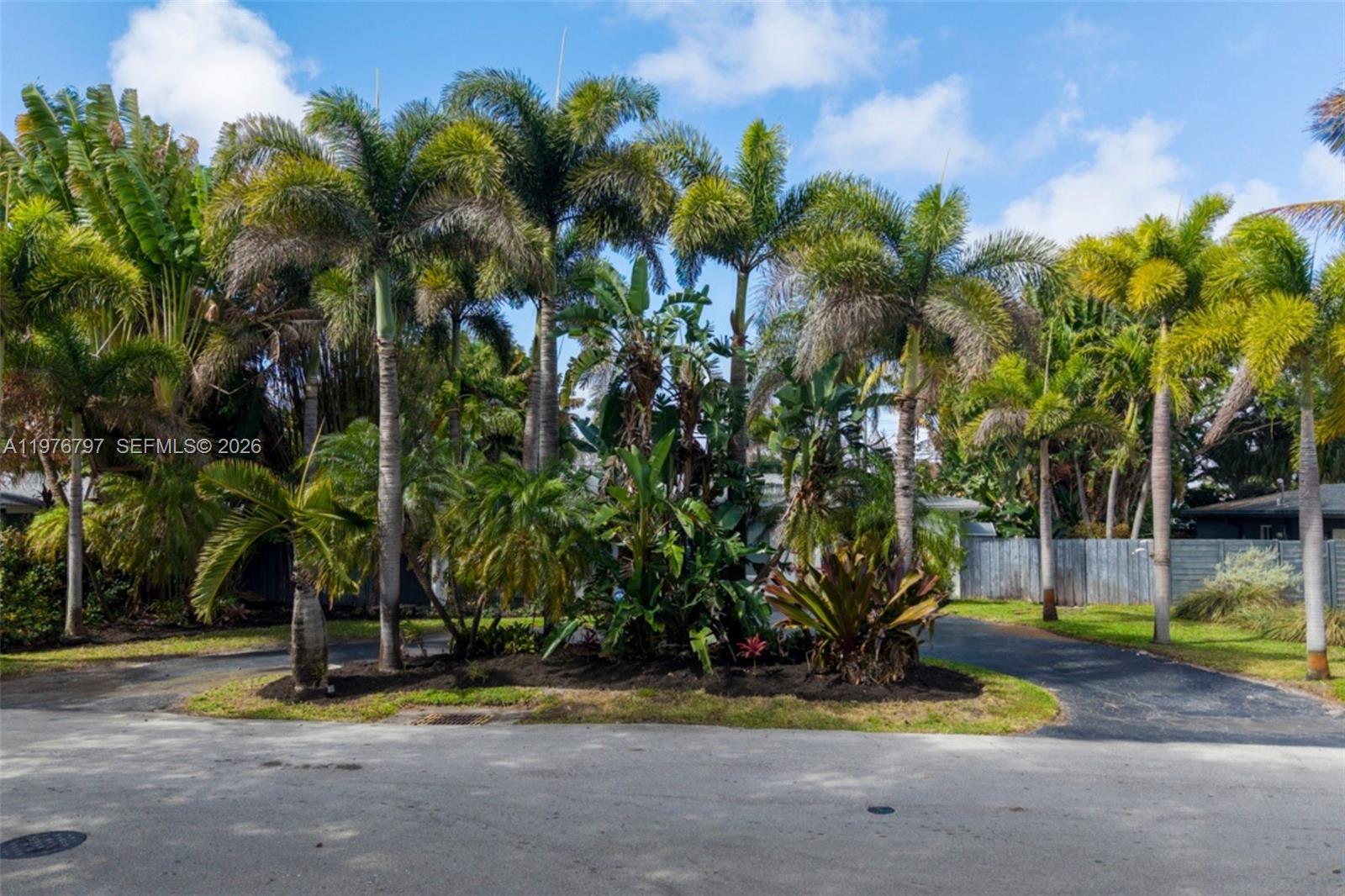 CORAL HEIGHTS SEC 3 - Residential