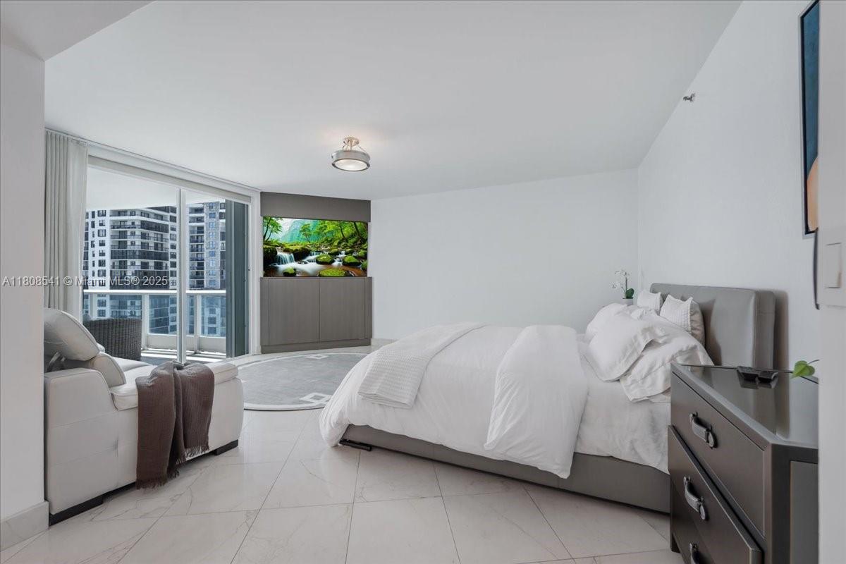 BRISTOL TOWER CONDO - Residential