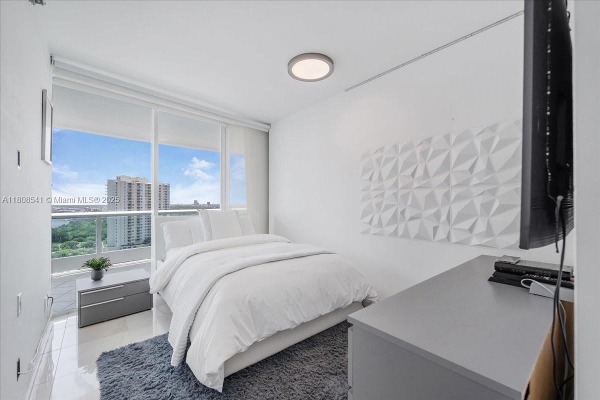 BRISTOL TOWER CONDO - Residential
