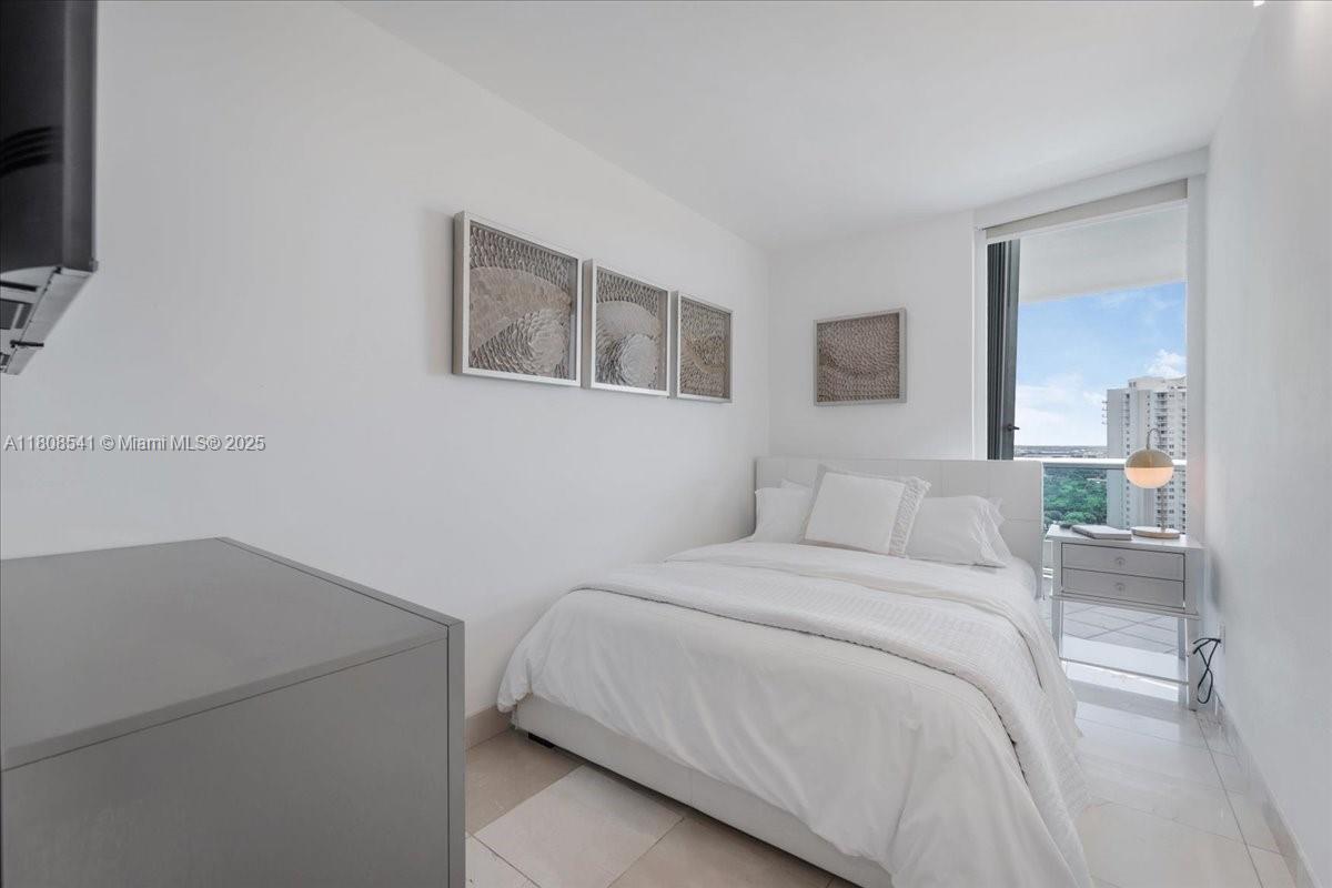 BRISTOL TOWER CONDO - Residential