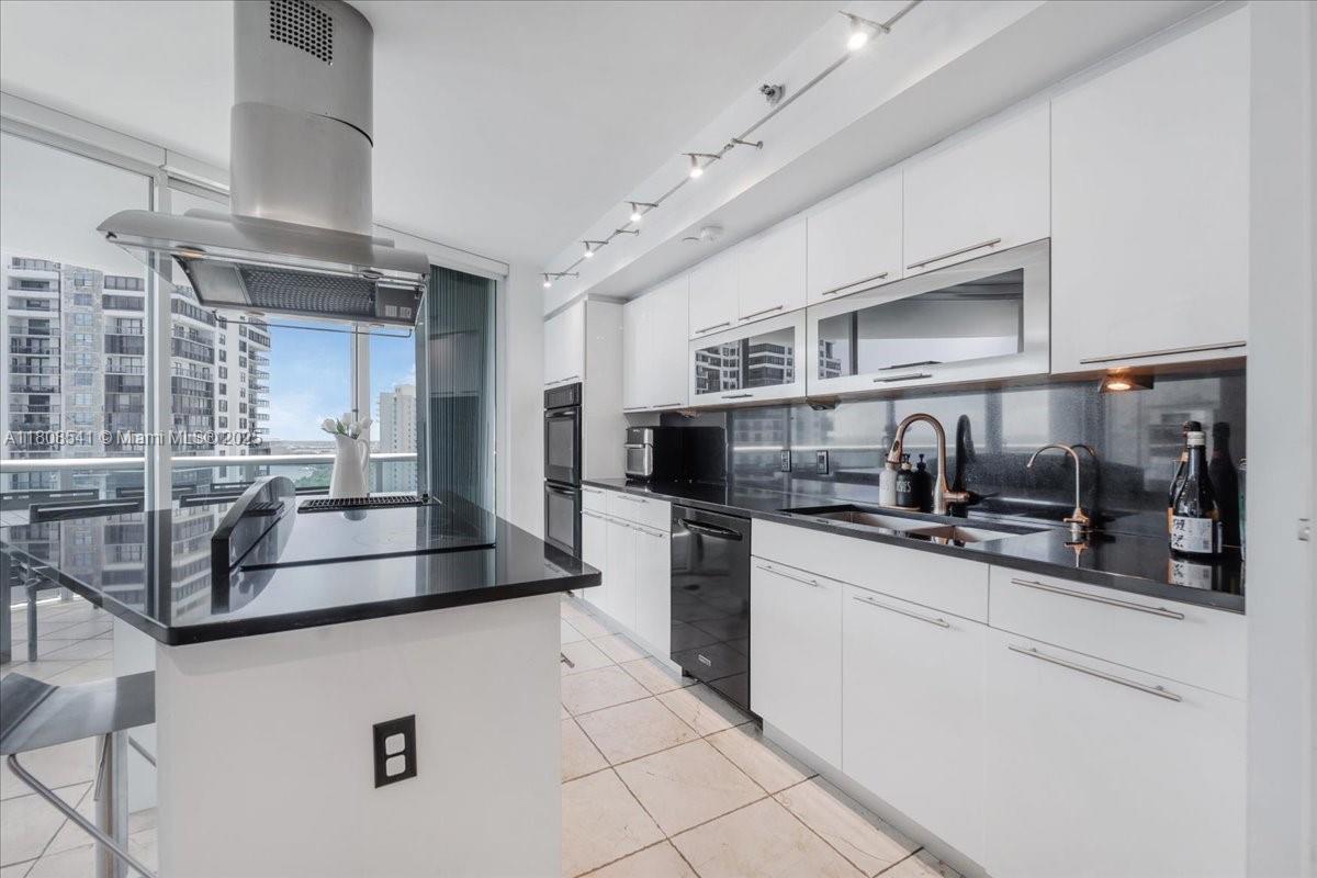 BRISTOL TOWER CONDO - Residential