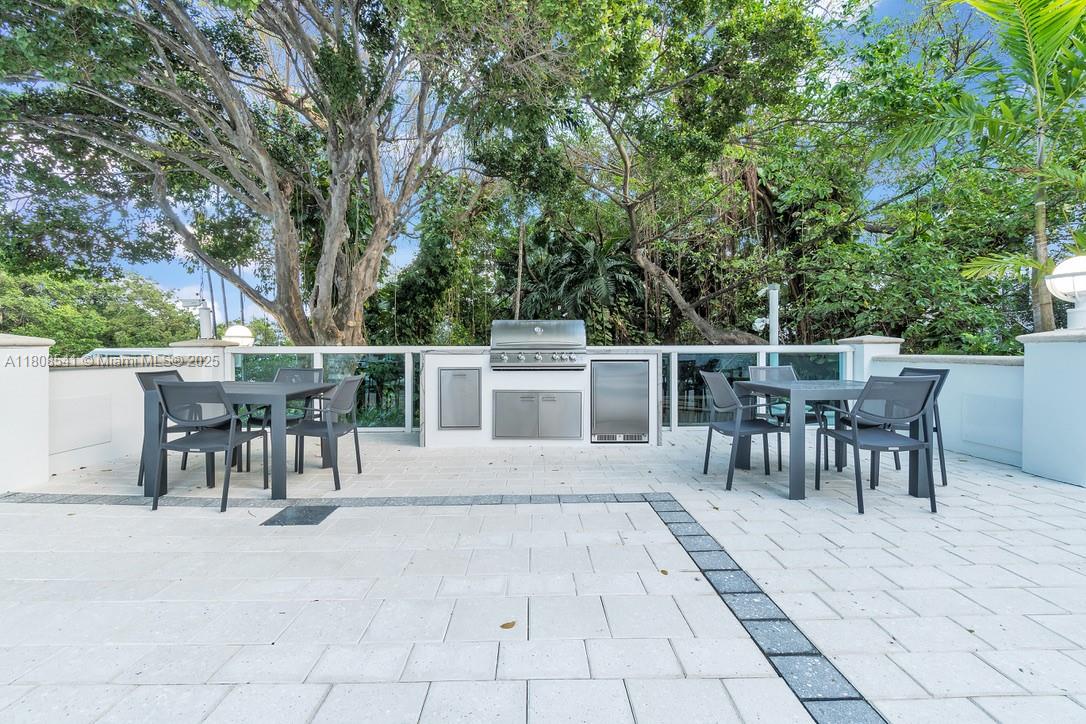 BRISTOL TOWER CONDO - Residential