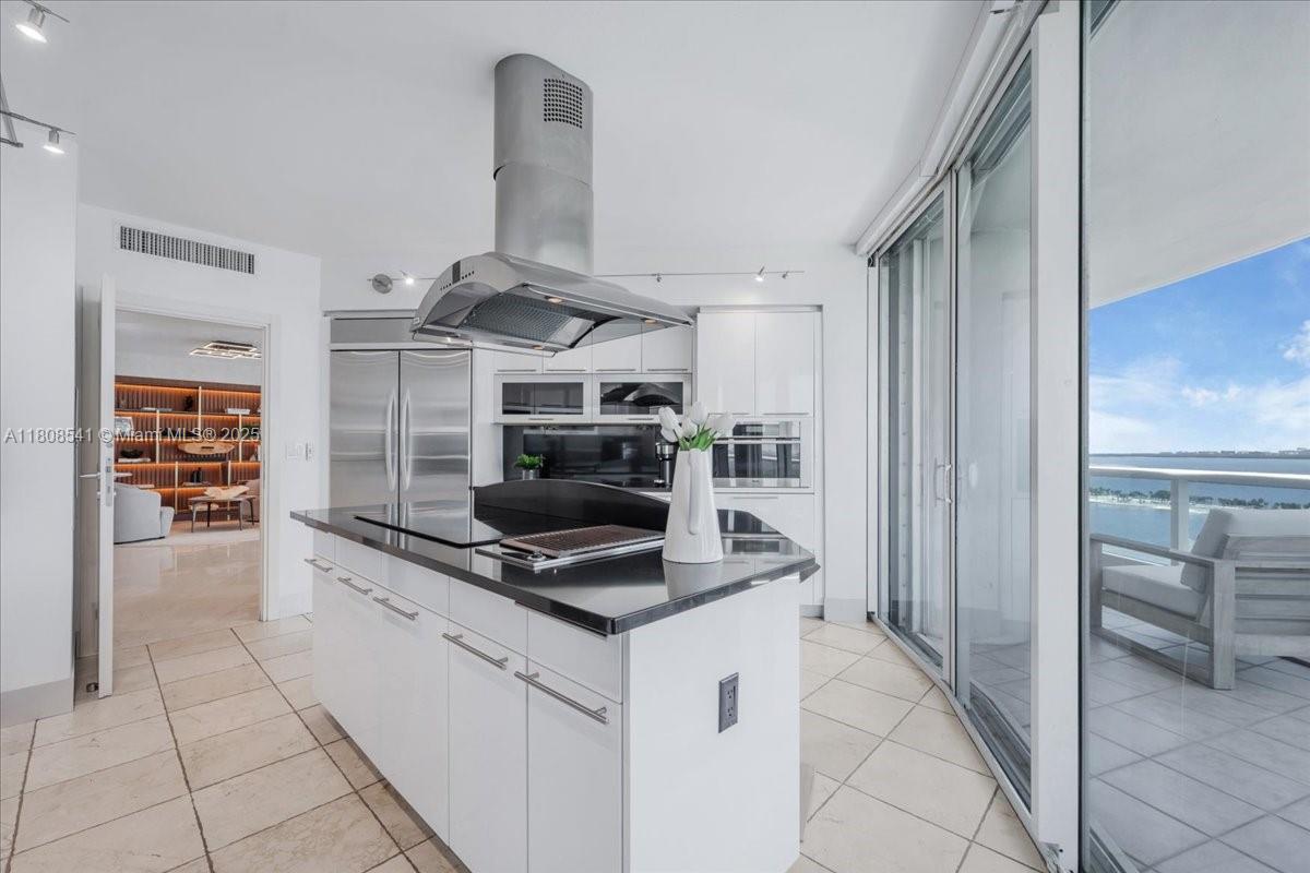 BRISTOL TOWER CONDO - Residential