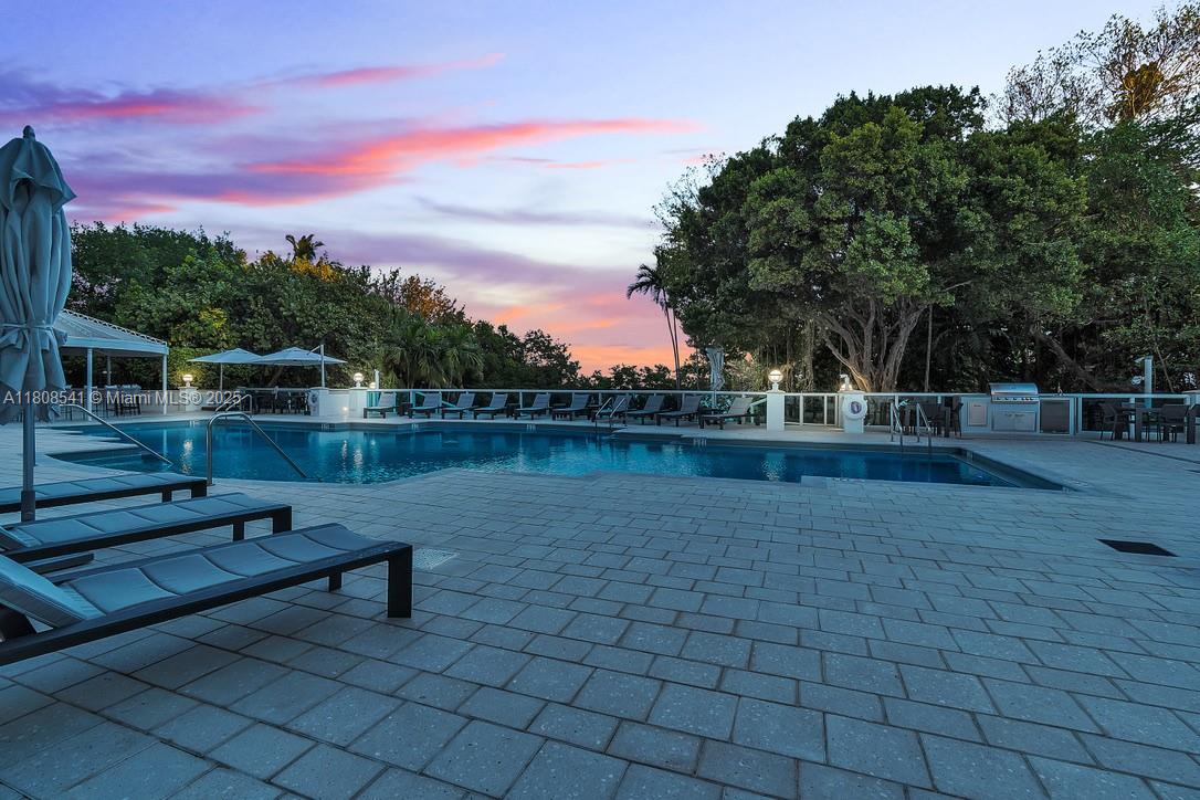BRISTOL TOWER CONDO - Residential