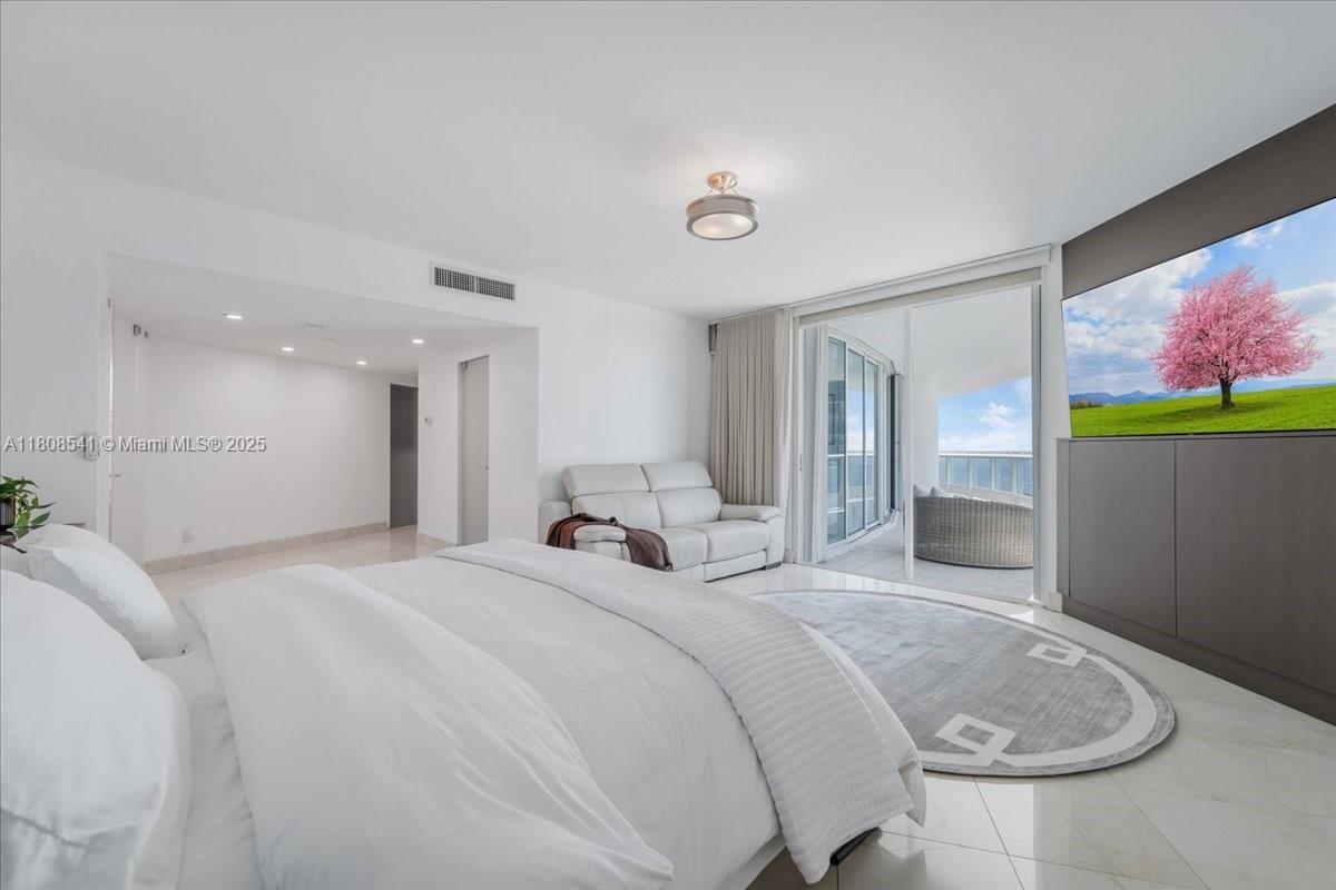 BRISTOL TOWER CONDO - Residential
