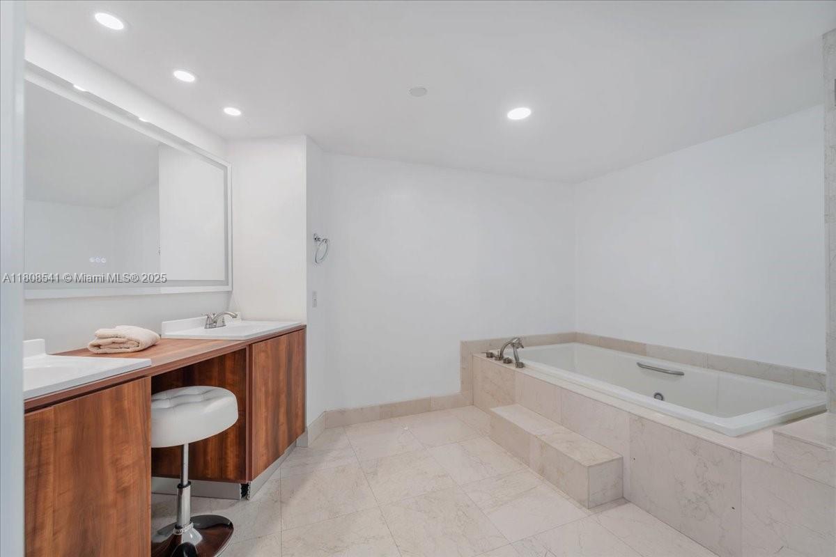BRISTOL TOWER CONDO - Residential