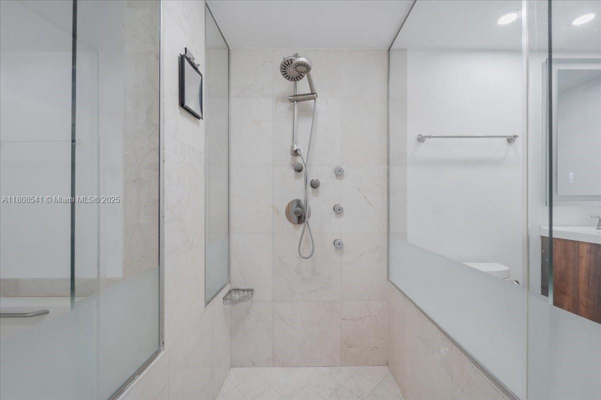 BRISTOL TOWER CONDO - Residential