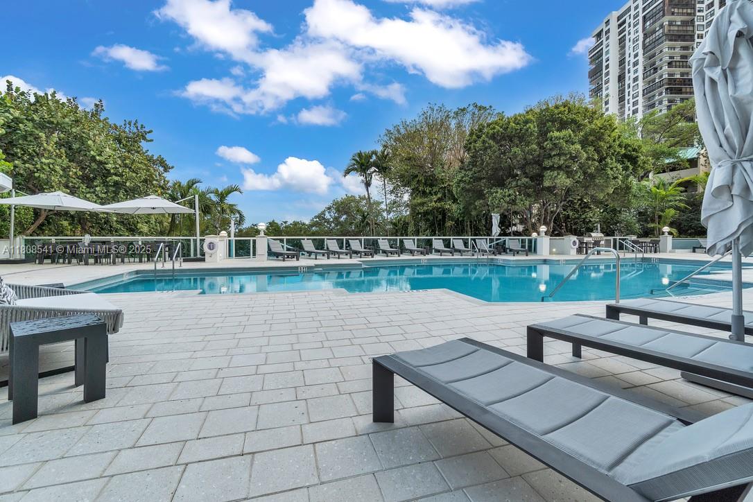 BRISTOL TOWER CONDO - Residential