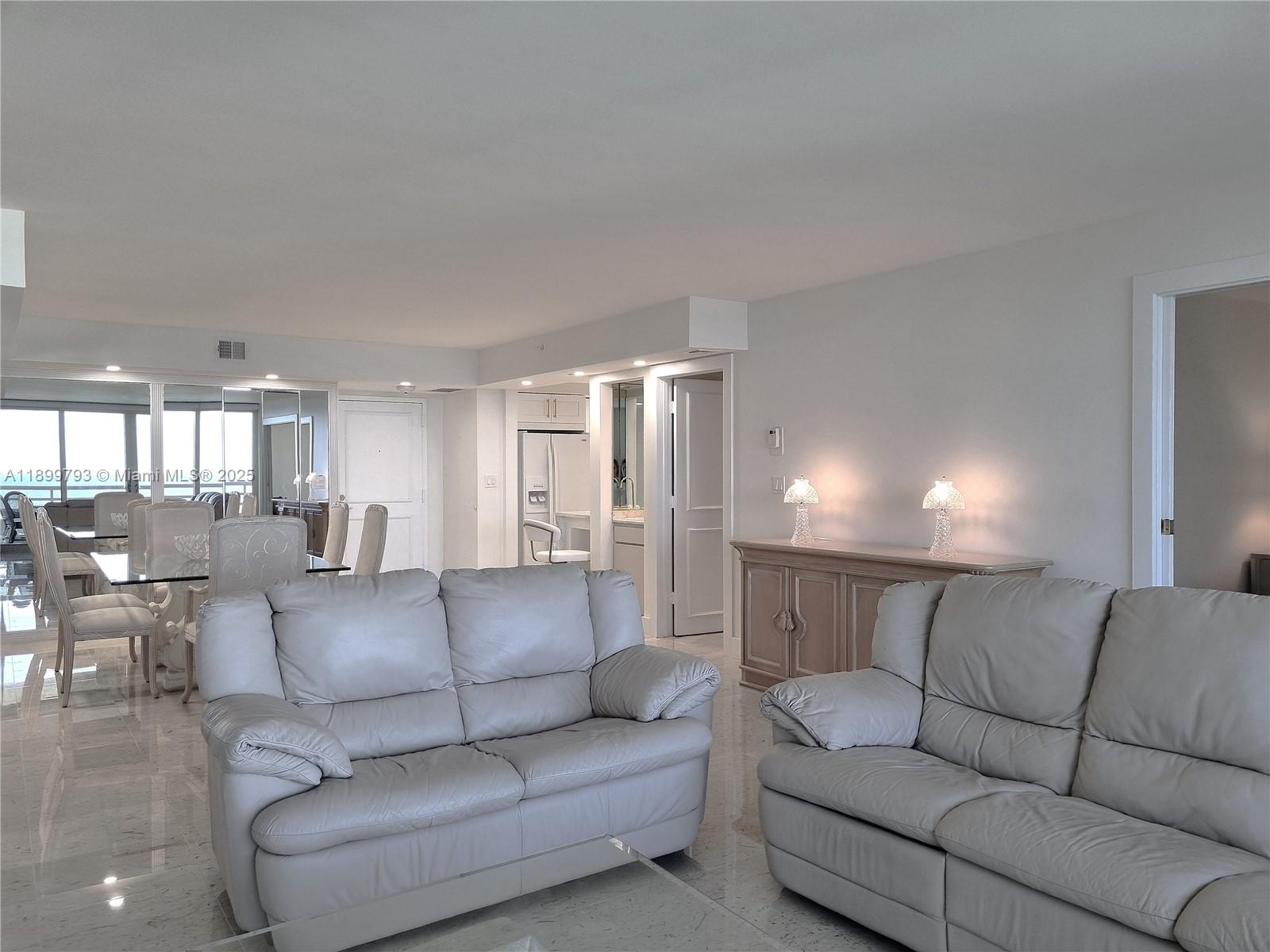 SEA RANCH CLUB OF BOCA II - Residential Lease