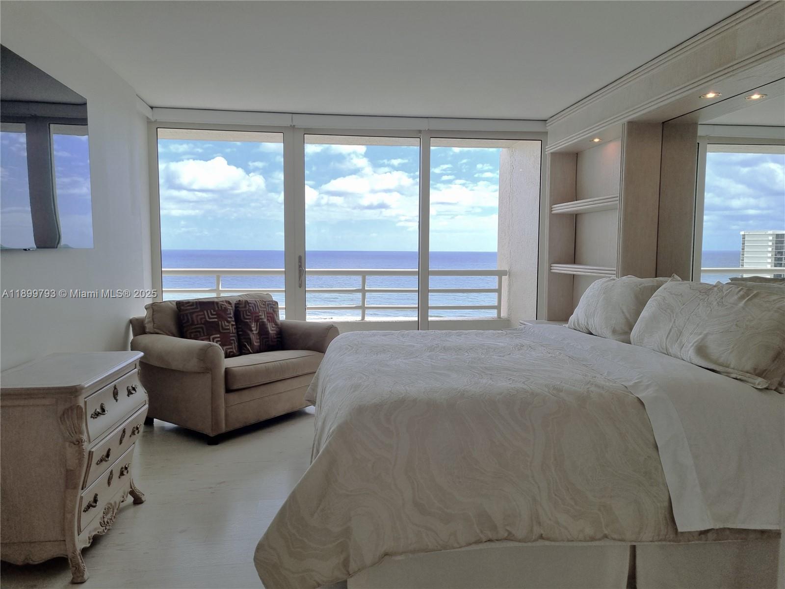 SEA RANCH CLUB OF BOCA II - Residential Lease