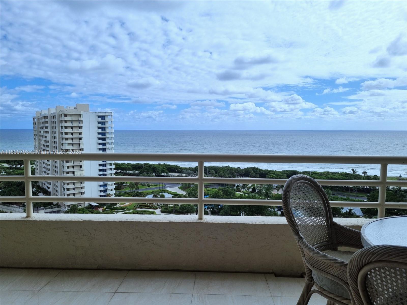 SEA RANCH CLUB OF BOCA II - Residential Lease