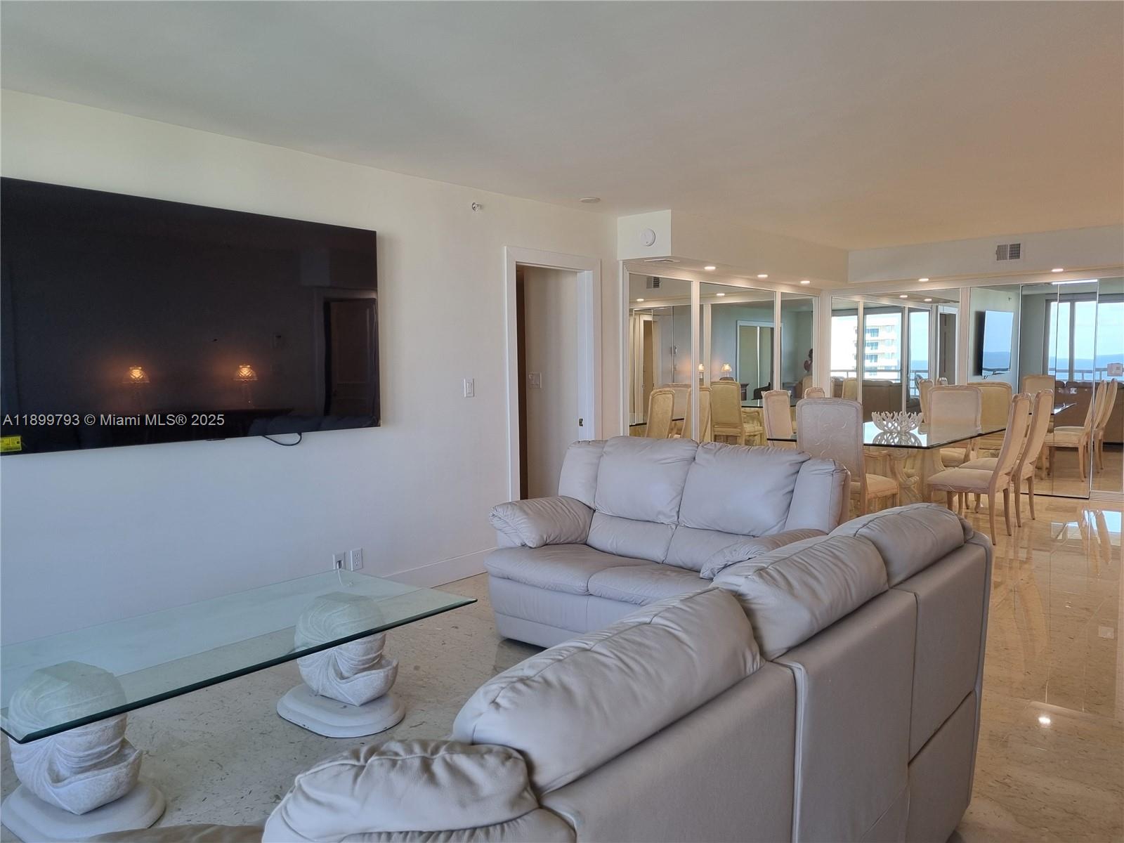 SEA RANCH CLUB OF BOCA II - Residential Lease