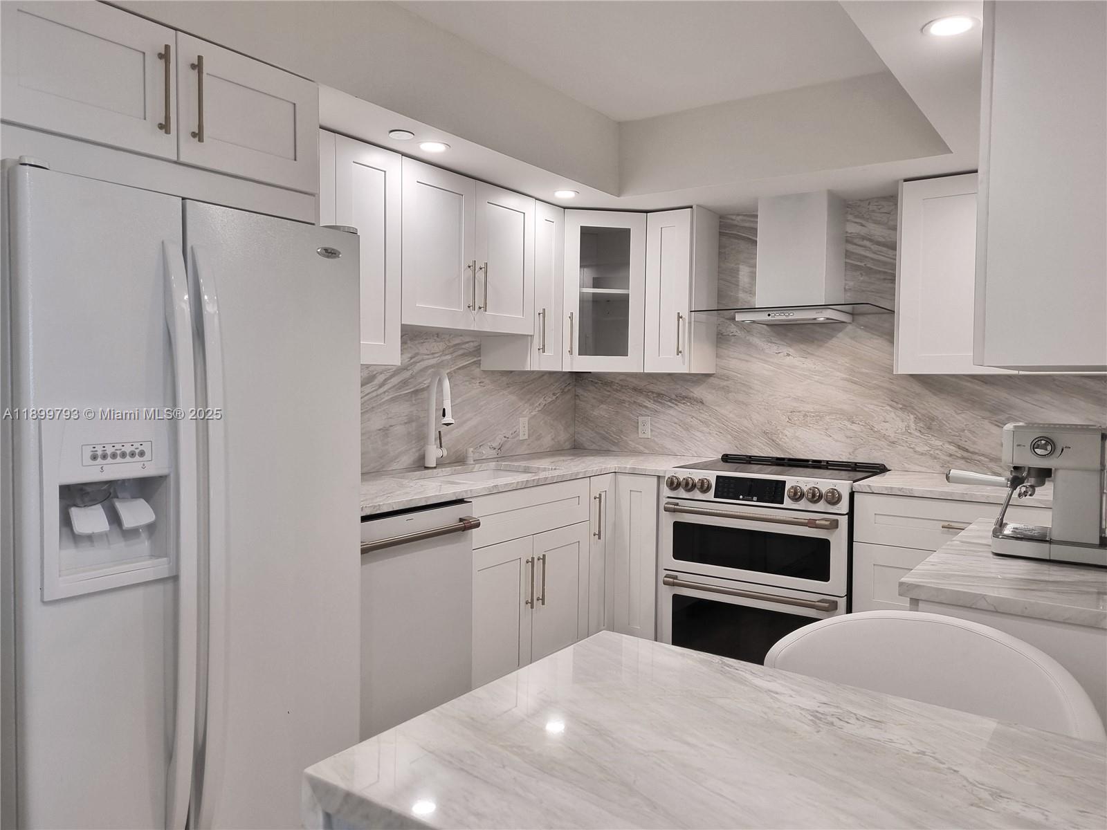 SEA RANCH CLUB OF BOCA II - Residential Lease