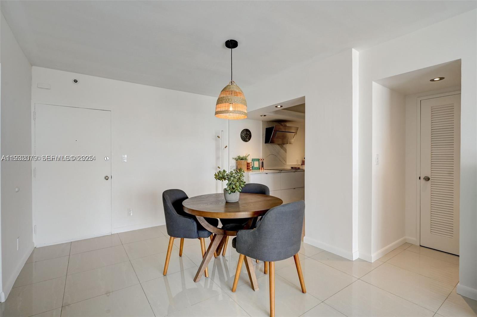 5600 CONDO - Residential Lease