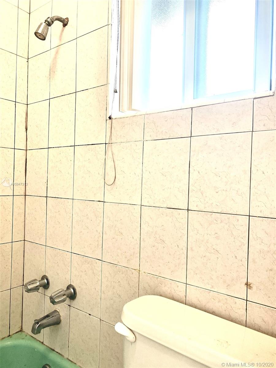 GOLFVIEW PARK - Residential Lease