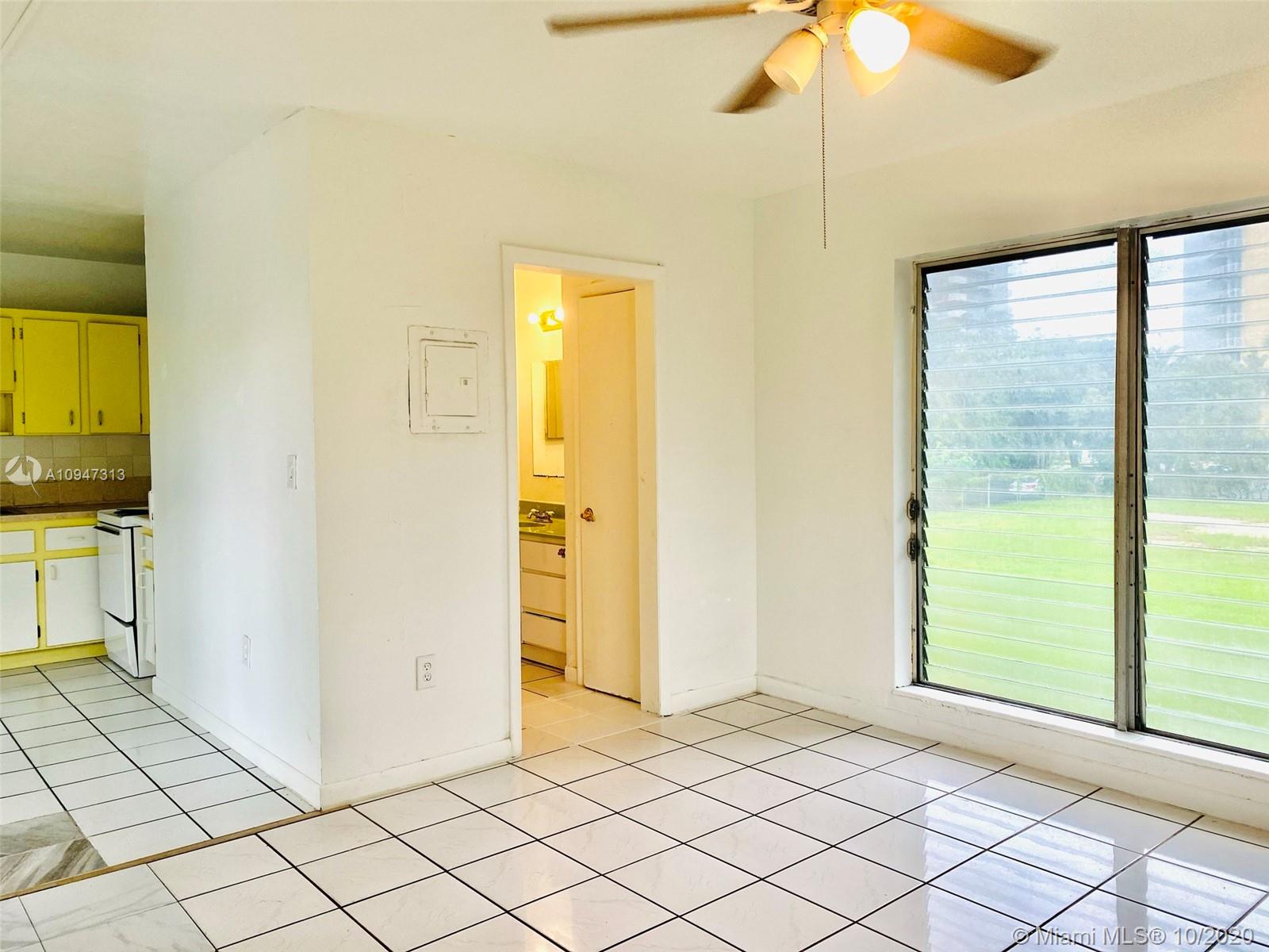 GOLFVIEW PARK - Residential Lease