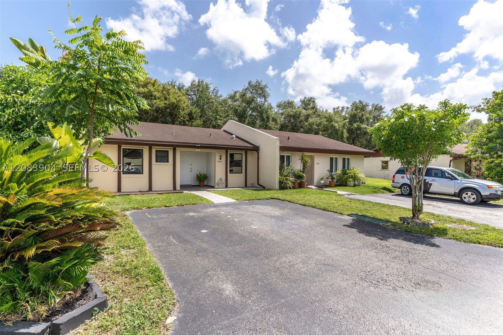 13962 SW 52 Ln