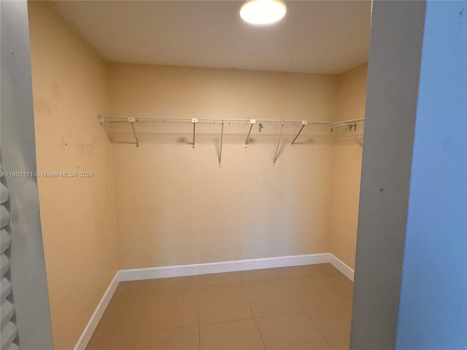 200 LESLIE CONDO - Residential Lease