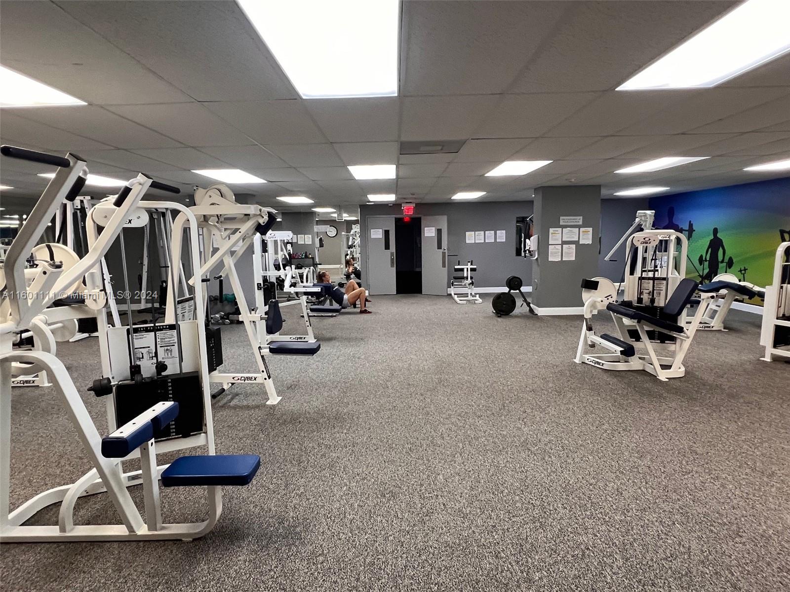 200 LESLIE CONDO - Residential Lease