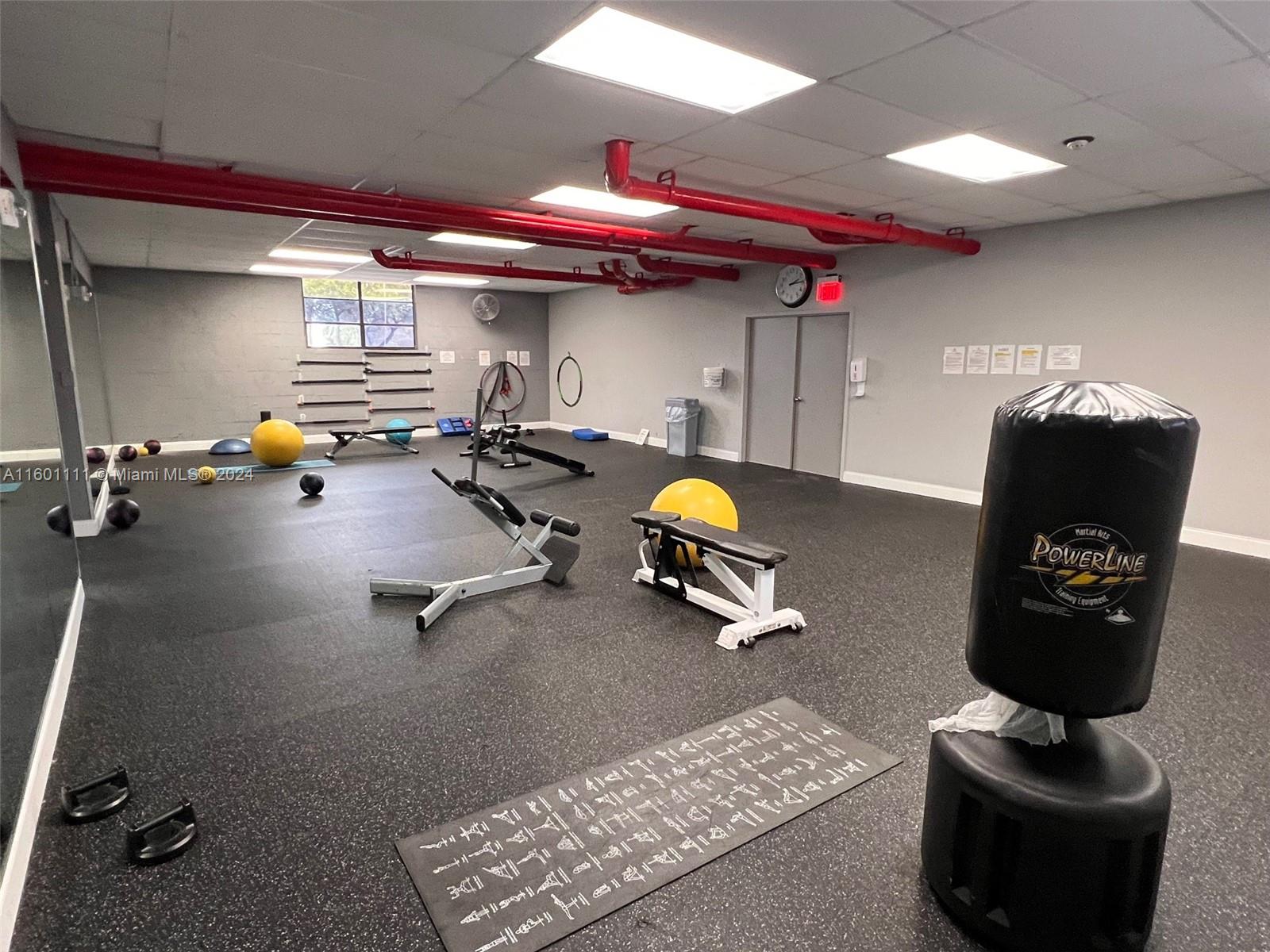 200 LESLIE CONDO - Residential Lease