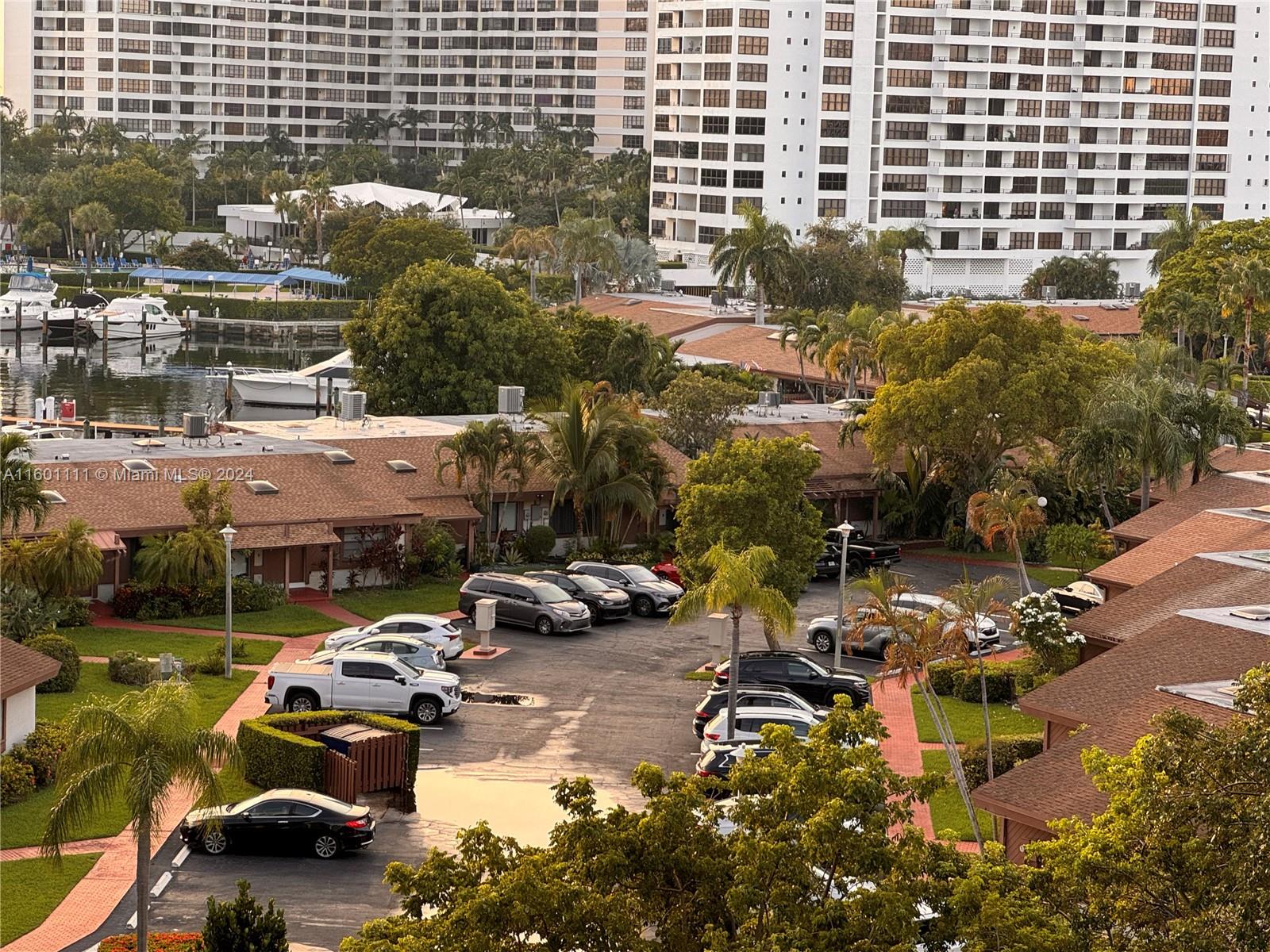 200 LESLIE CONDO - Residential Lease