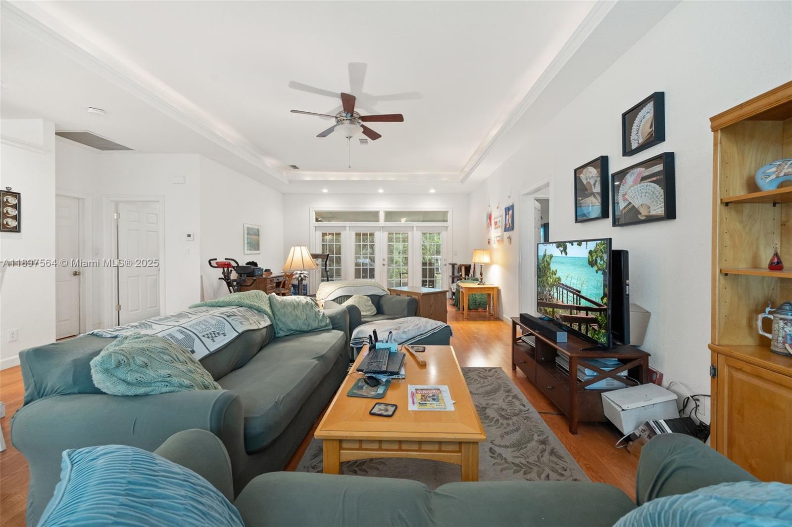 8006 Vega Ct