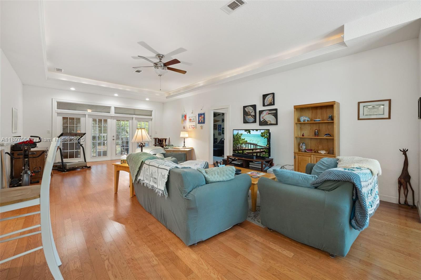 8006 Vega Ct