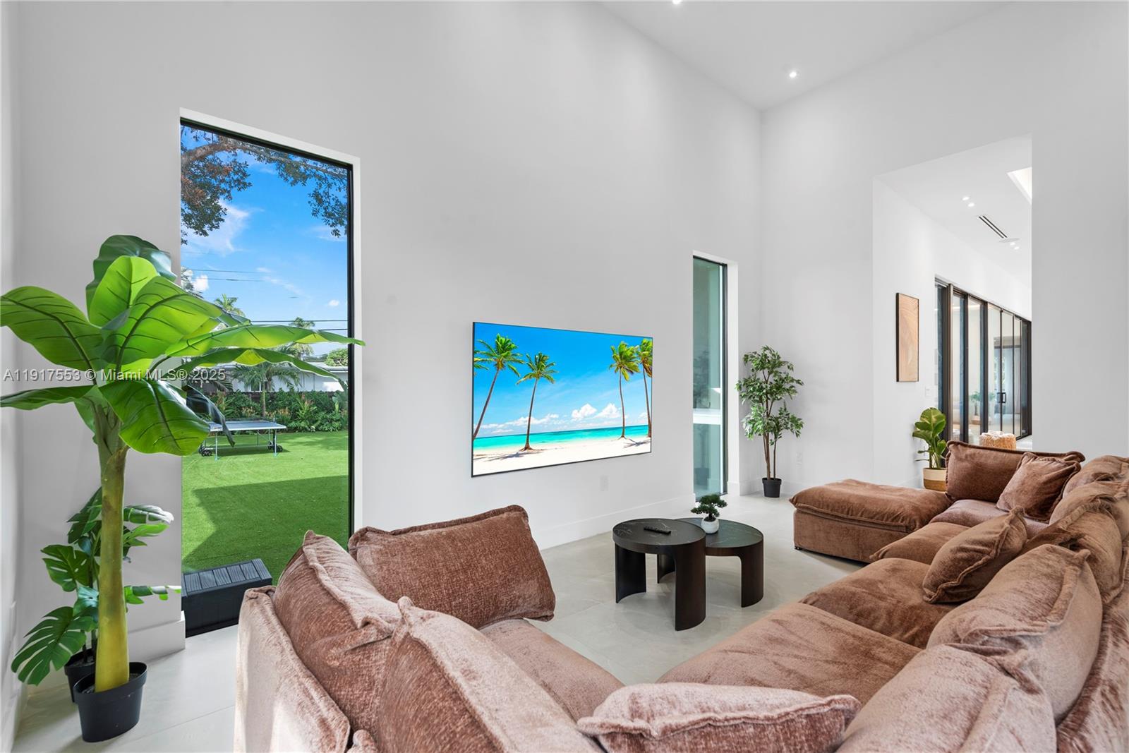 GREYKNOLL ESTATES - Residential Lease