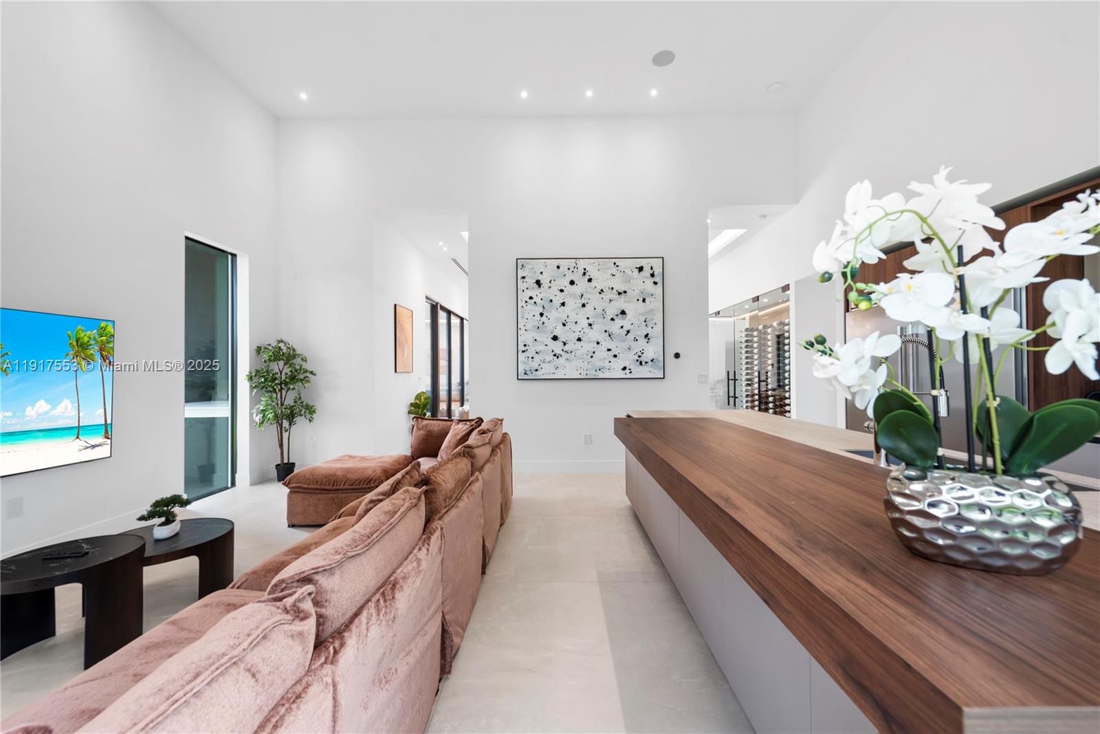 GREYKNOLL ESTATES - Residential Lease