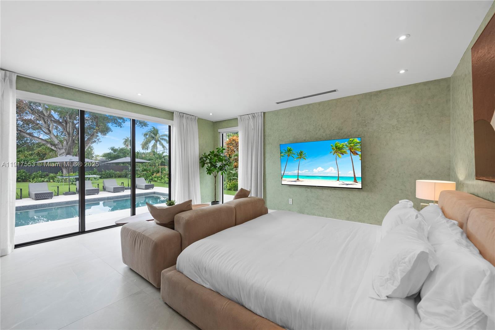 GREYKNOLL ESTATES - Residential Lease