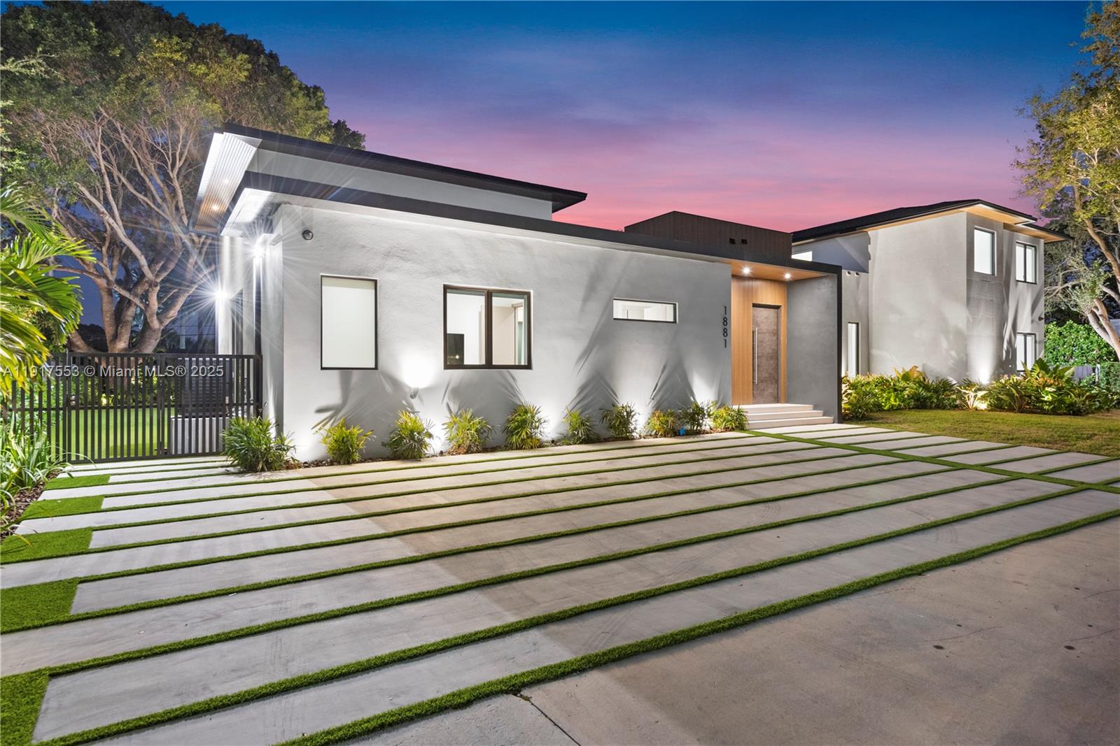 GREYKNOLL ESTATES - Residential Lease