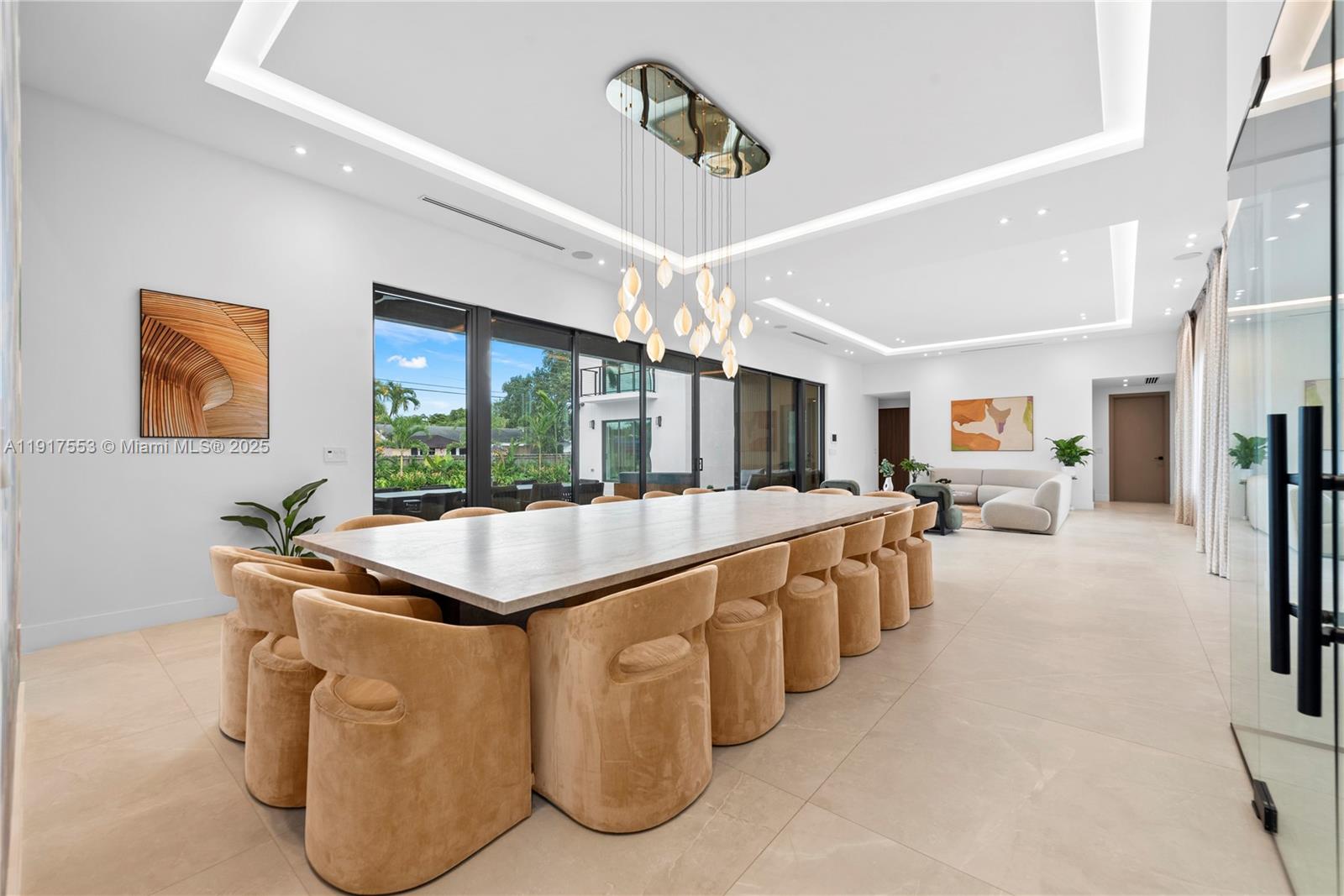 GREYKNOLL ESTATES - Residential Lease