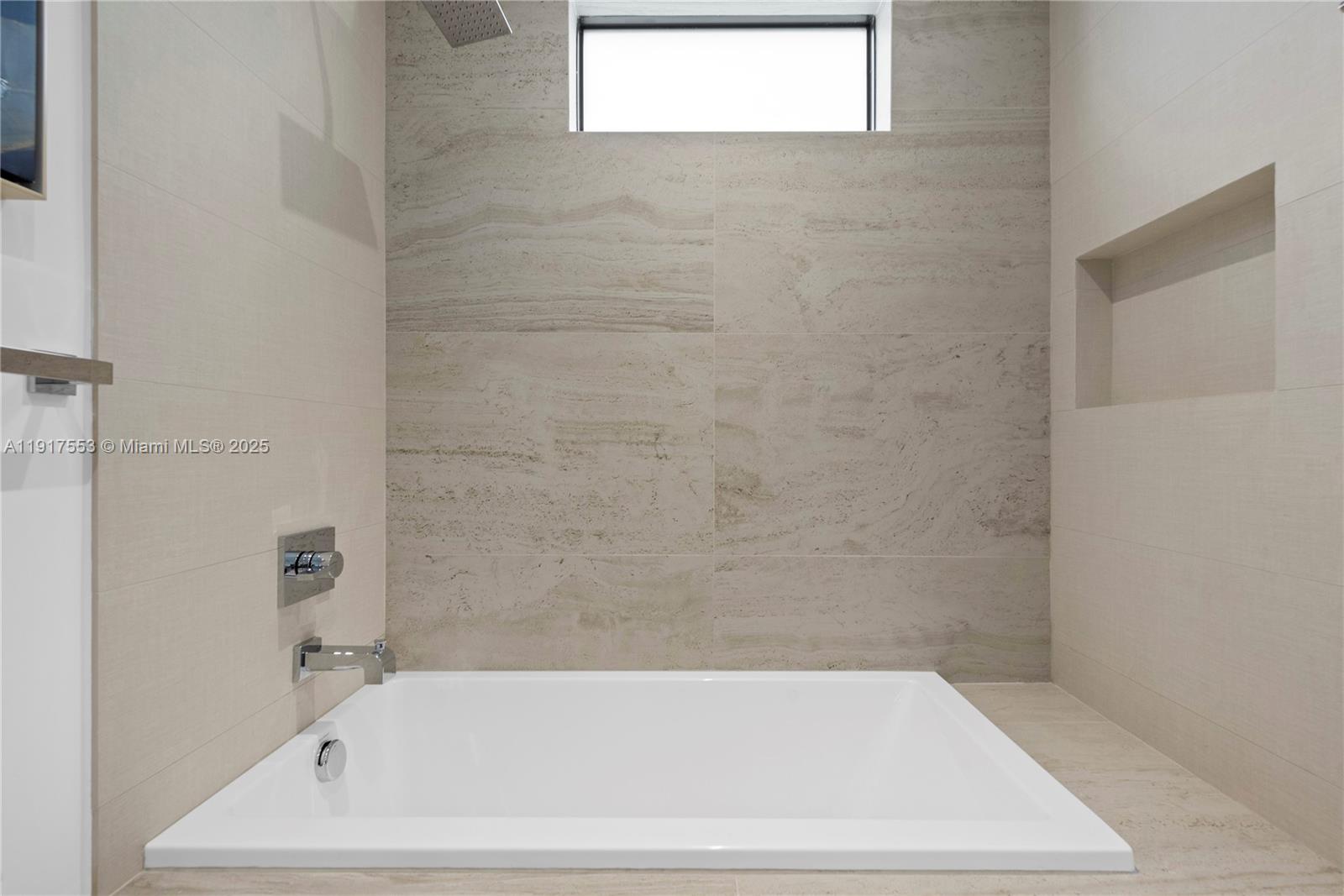 GREYKNOLL ESTATES - Residential Lease