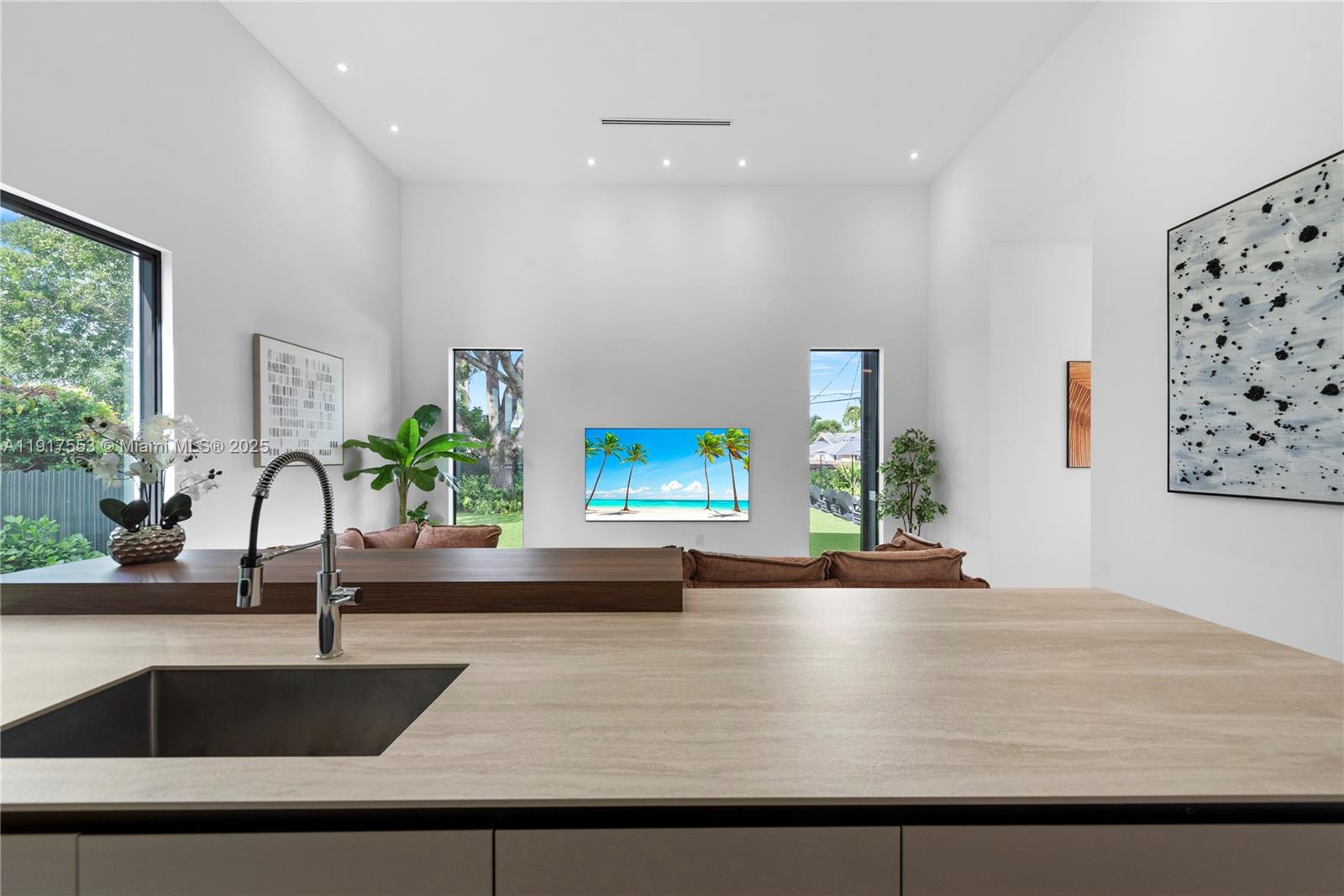 GREYKNOLL ESTATES - Residential Lease