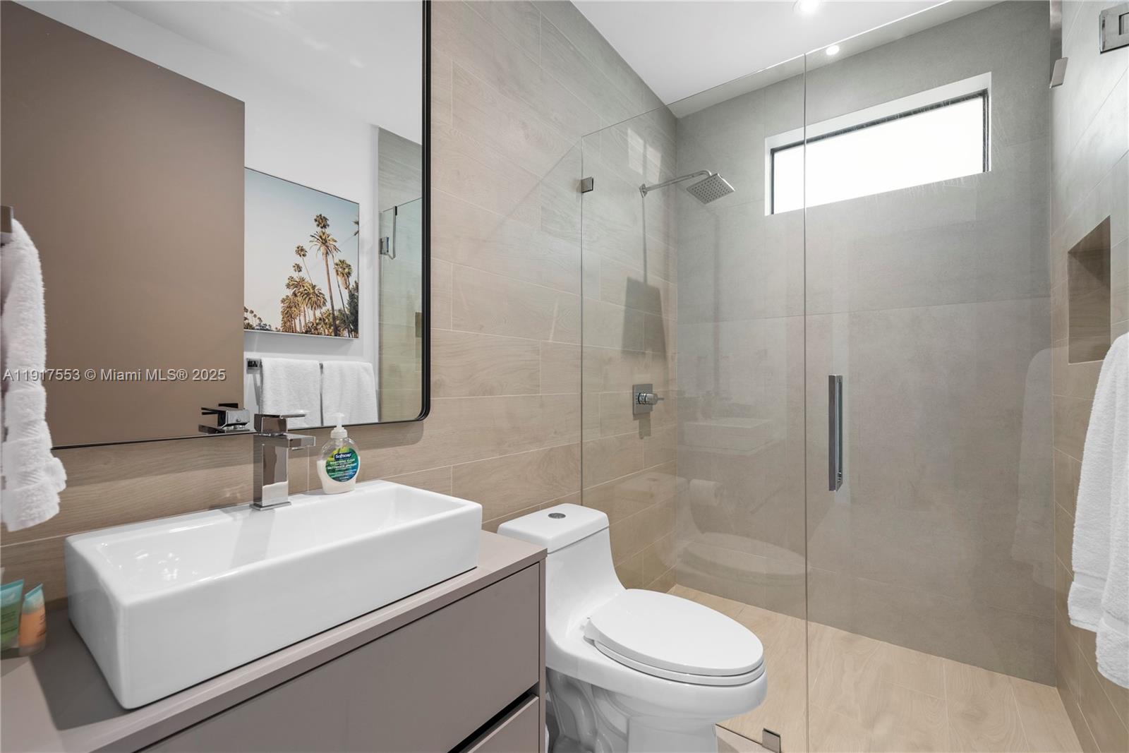 GREYKNOLL ESTATES - Residential Lease