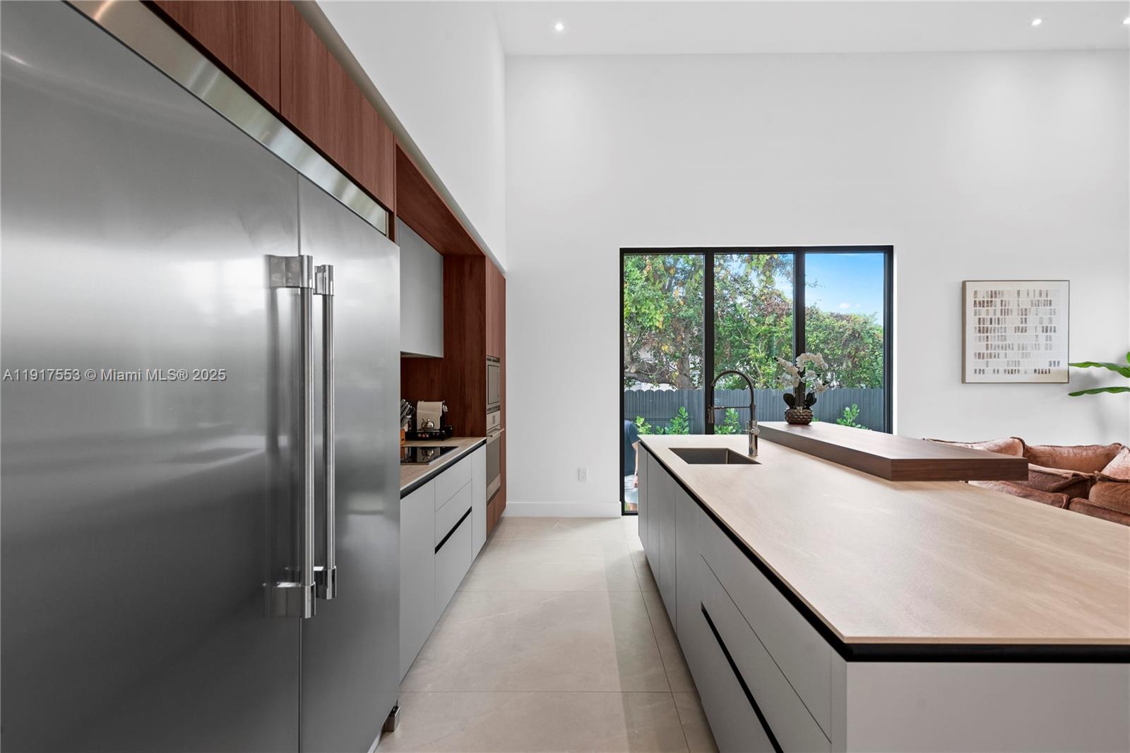 GREYKNOLL ESTATES - Residential Lease