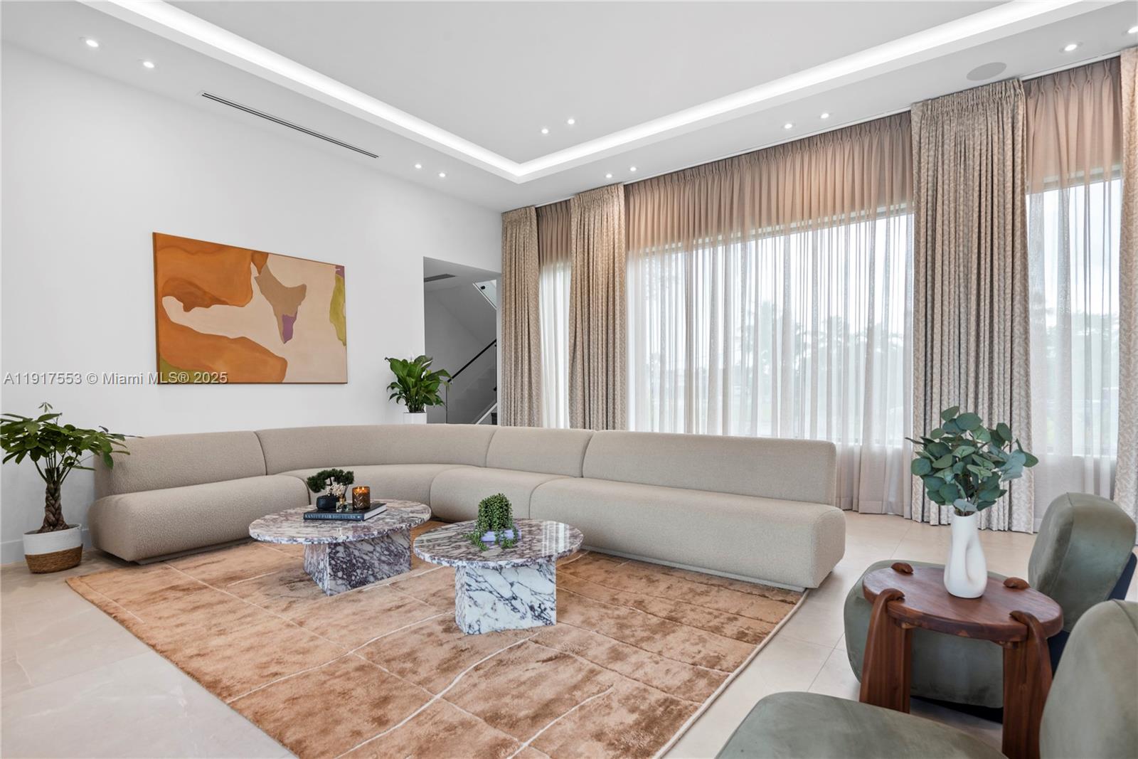 GREYKNOLL ESTATES - Residential Lease