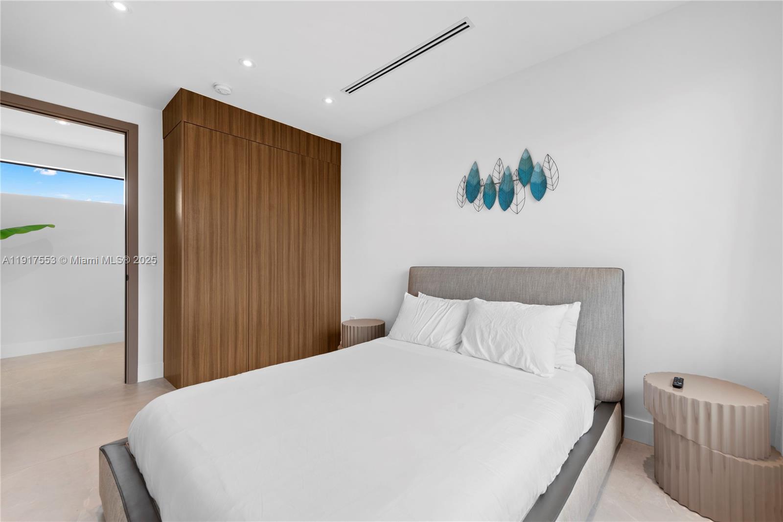 GREYKNOLL ESTATES - Residential Lease