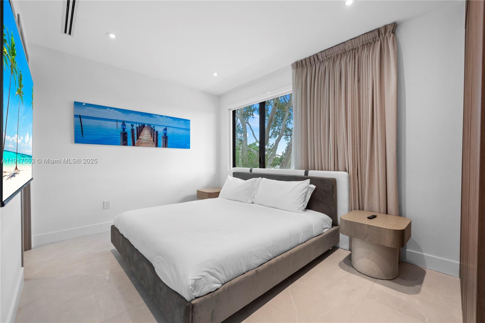 GREYKNOLL ESTATES - Residential Lease