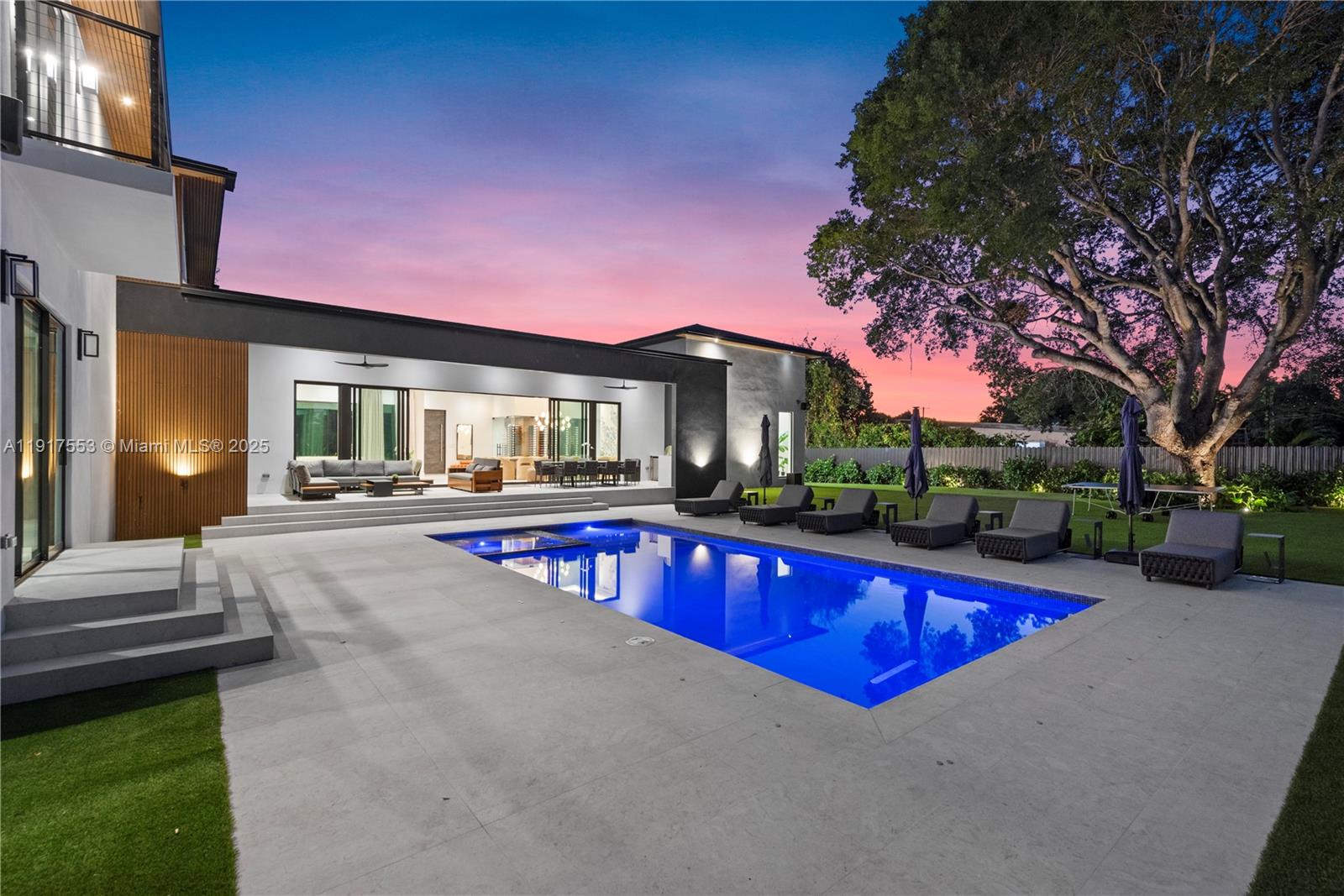 GREYKNOLL ESTATES - Residential Lease