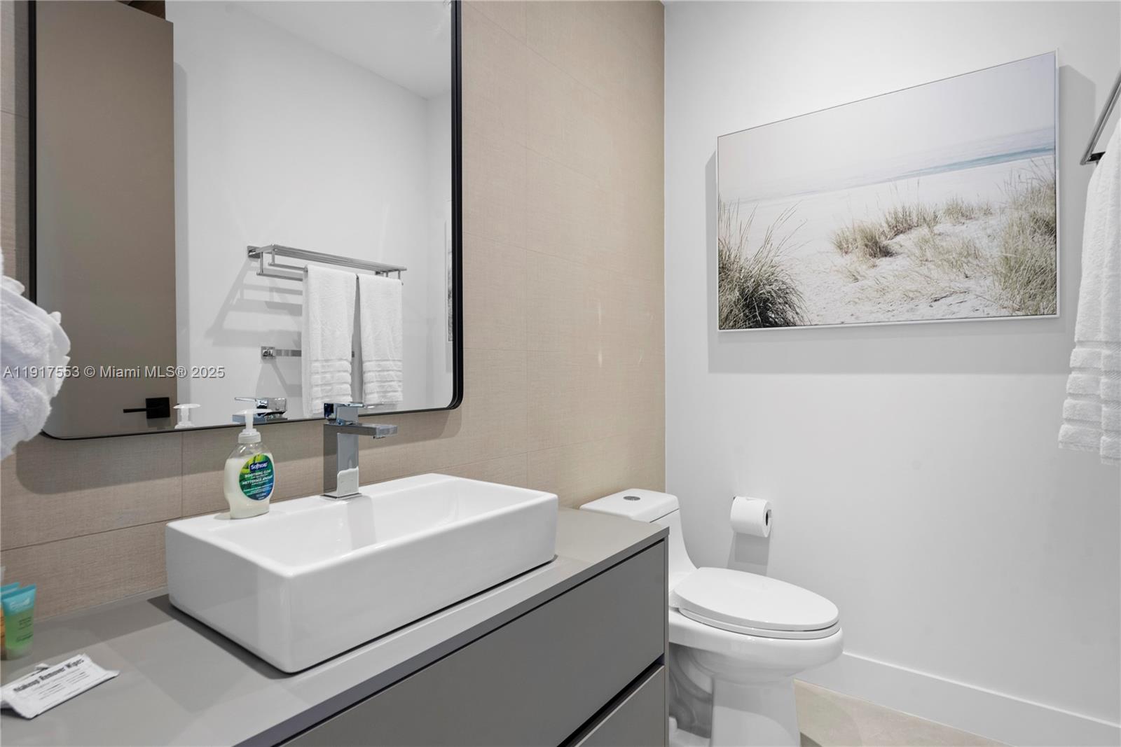 GREYKNOLL ESTATES - Residential Lease