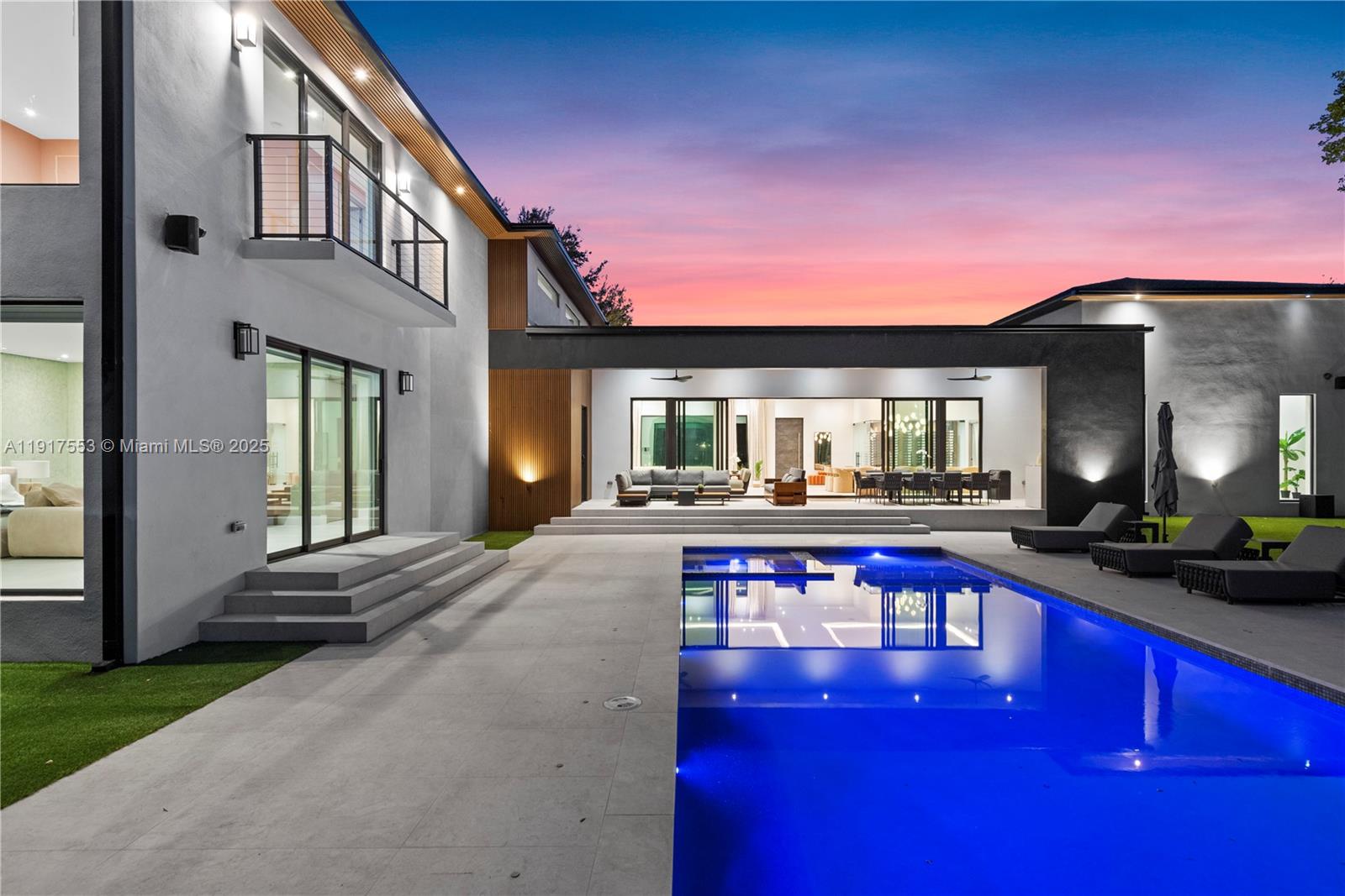 GREYKNOLL ESTATES - Residential Lease