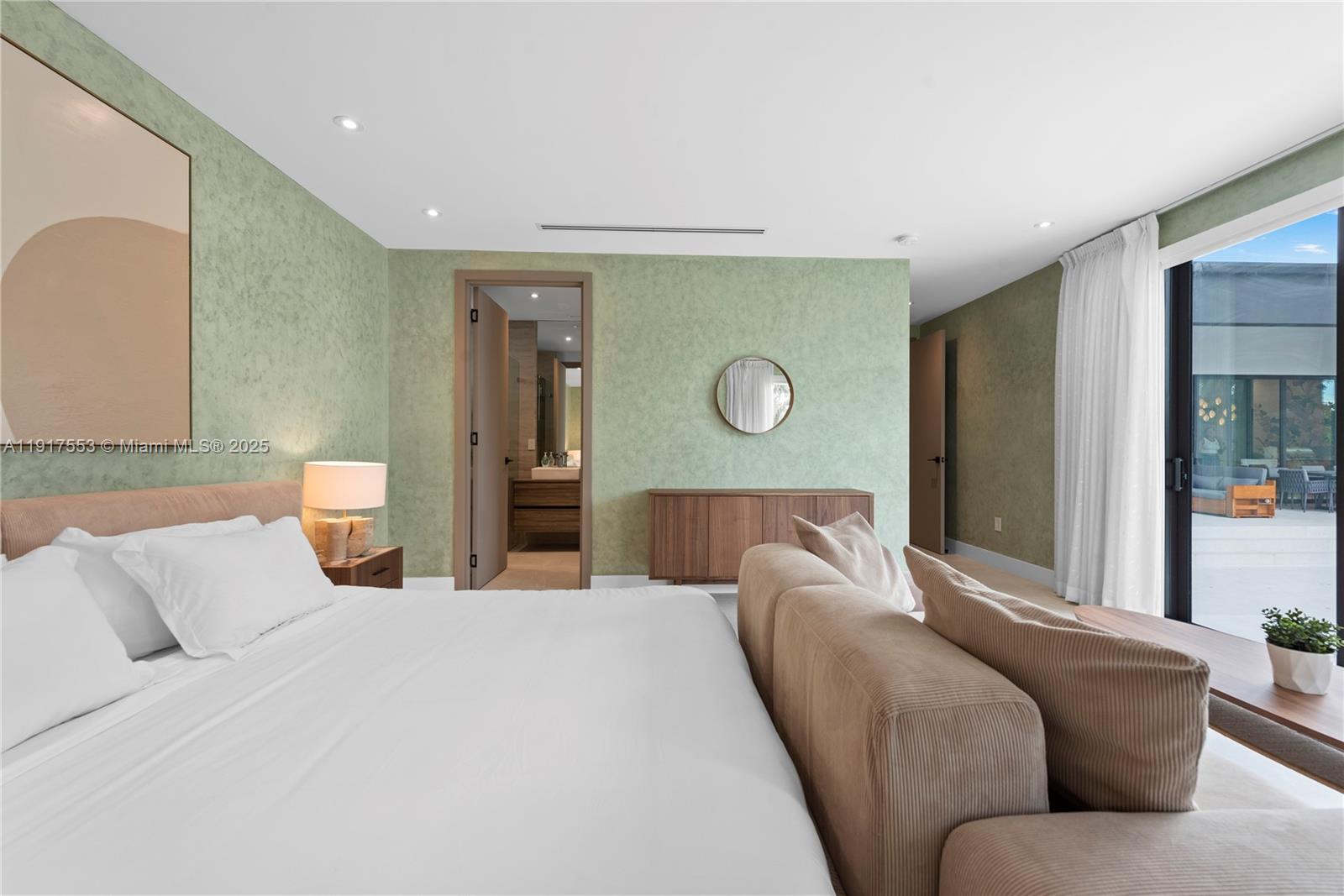 GREYKNOLL ESTATES - Residential Lease