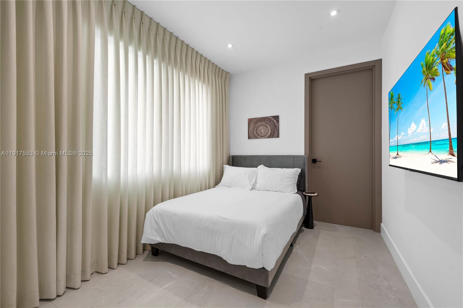 GREYKNOLL ESTATES - Residential Lease