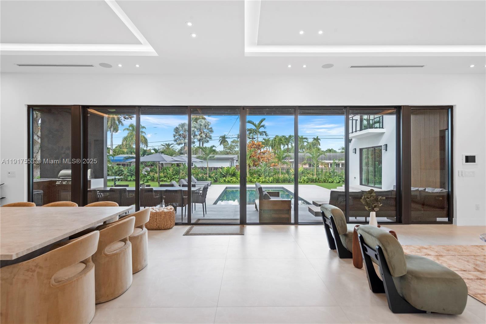 GREYKNOLL ESTATES - Residential Lease