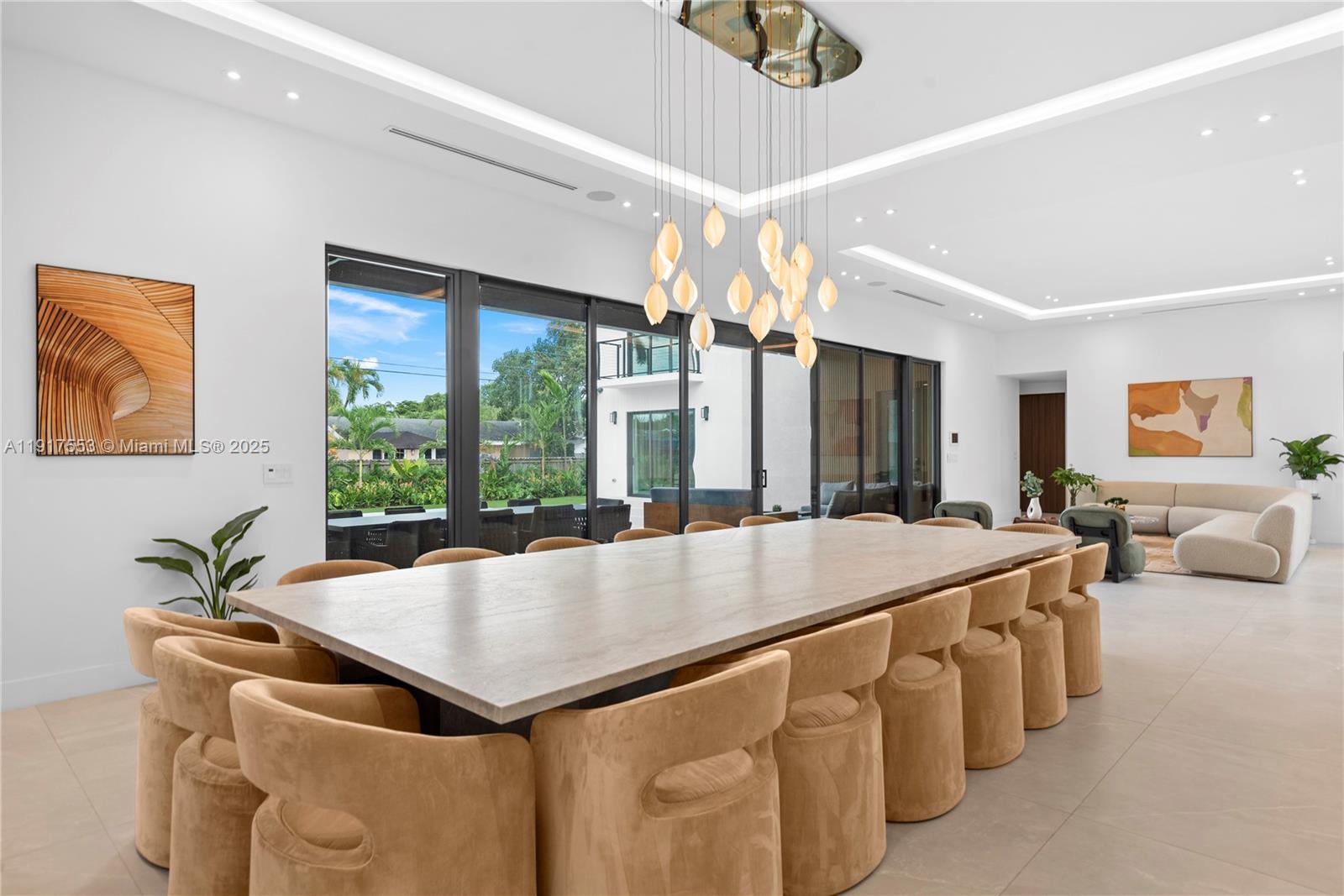 GREYKNOLL ESTATES - Residential Lease