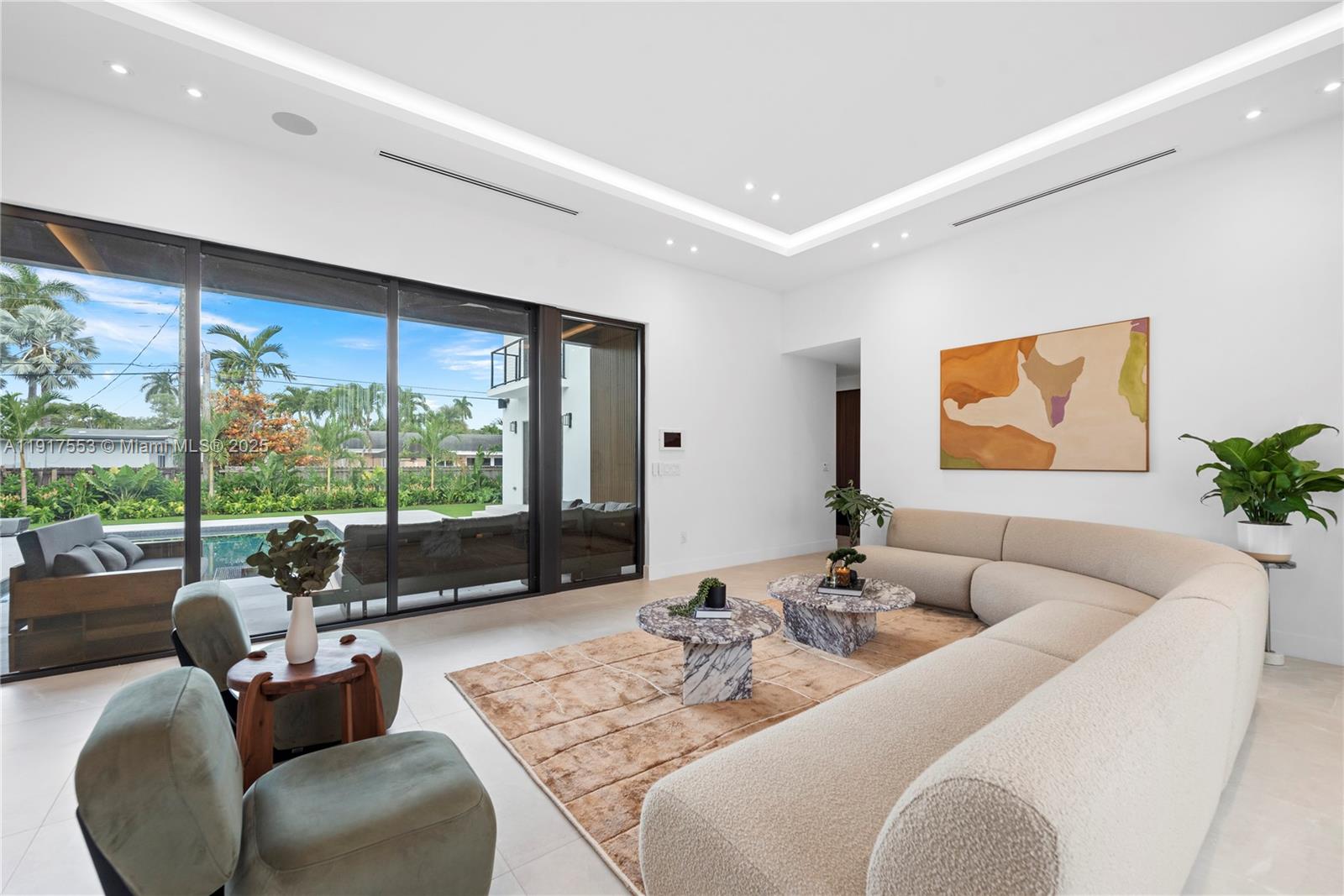 GREYKNOLL ESTATES - Residential Lease