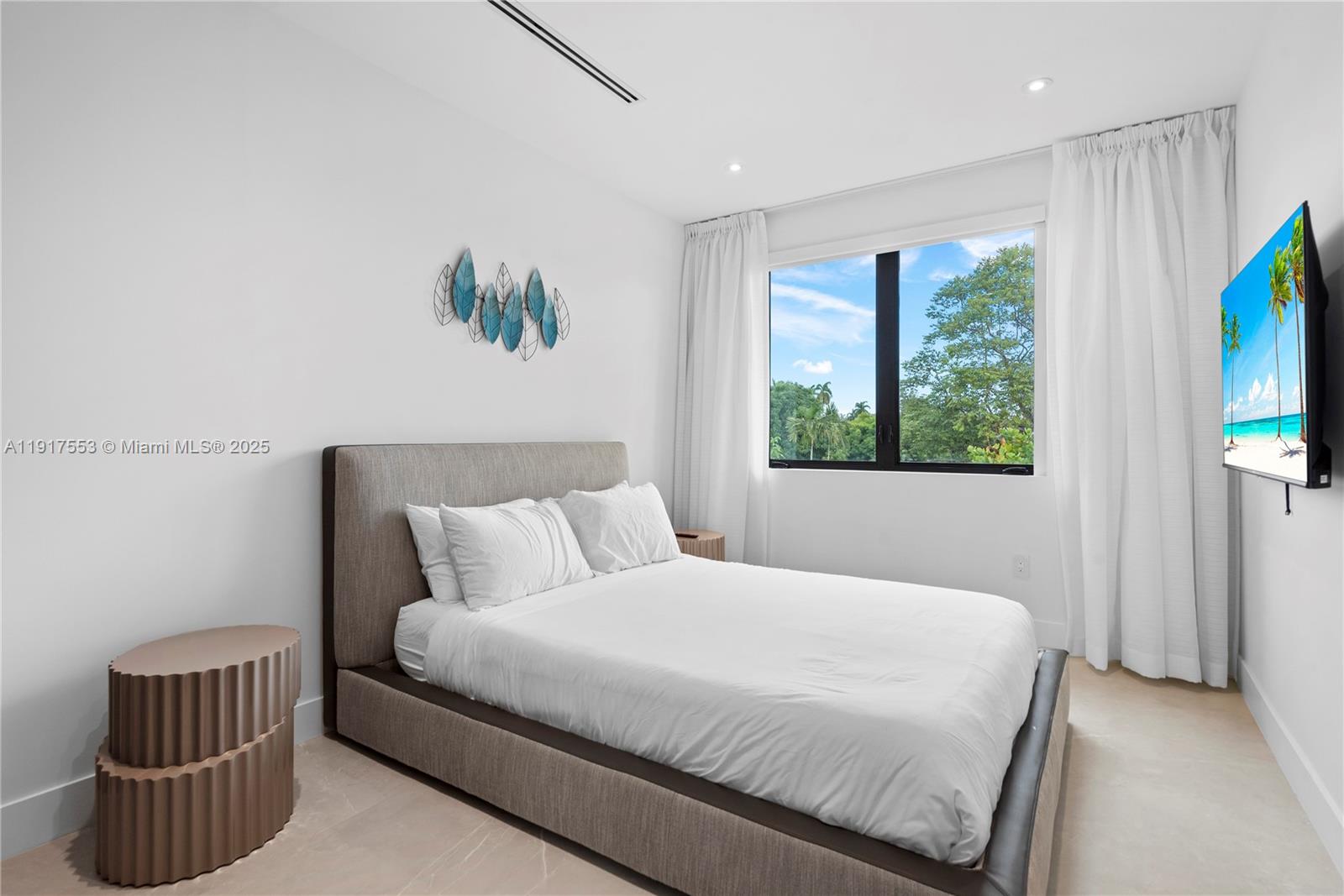 GREYKNOLL ESTATES - Residential Lease