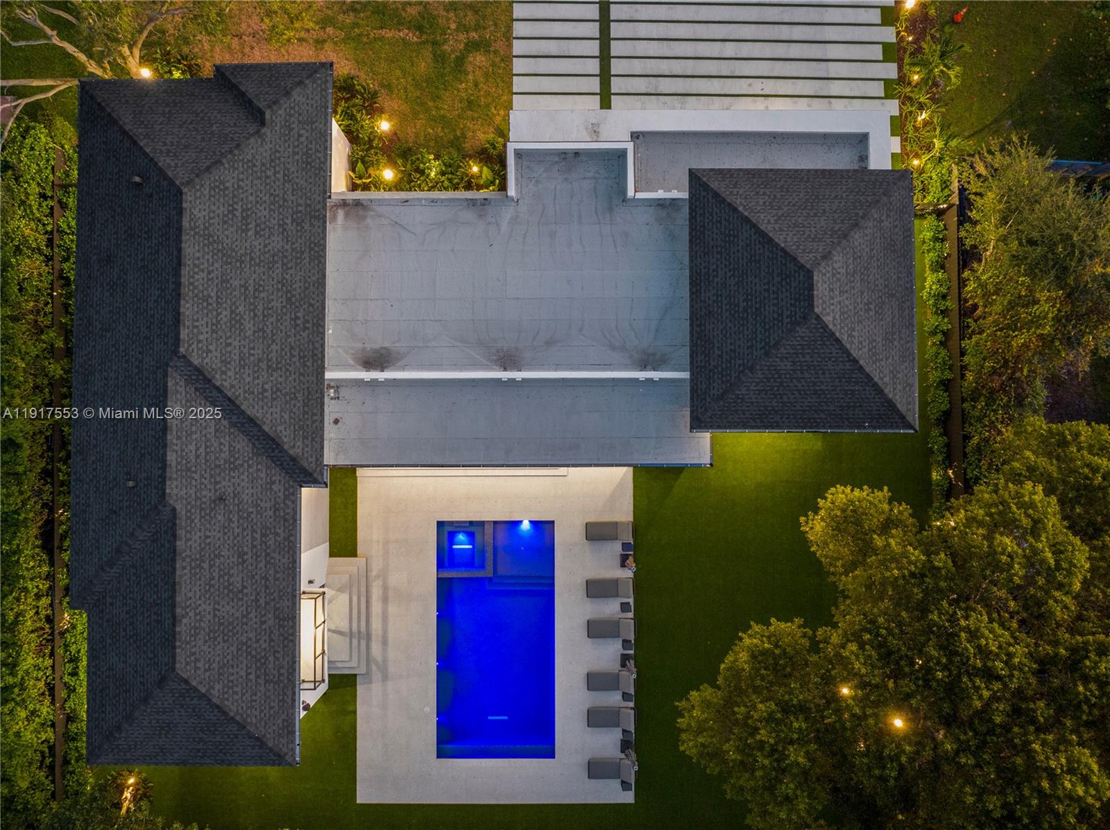 GREYKNOLL ESTATES - Residential Lease