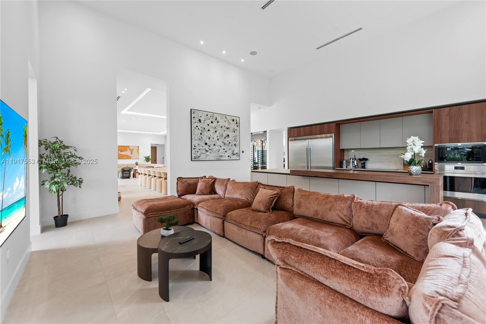 GREYKNOLL ESTATES - Residential Lease